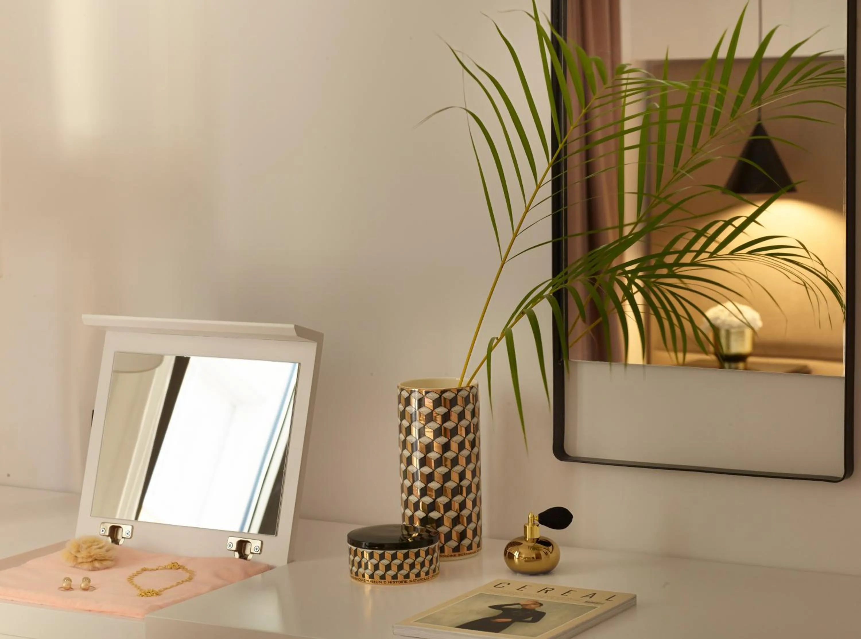 Decorative detail in The Marblous Athens