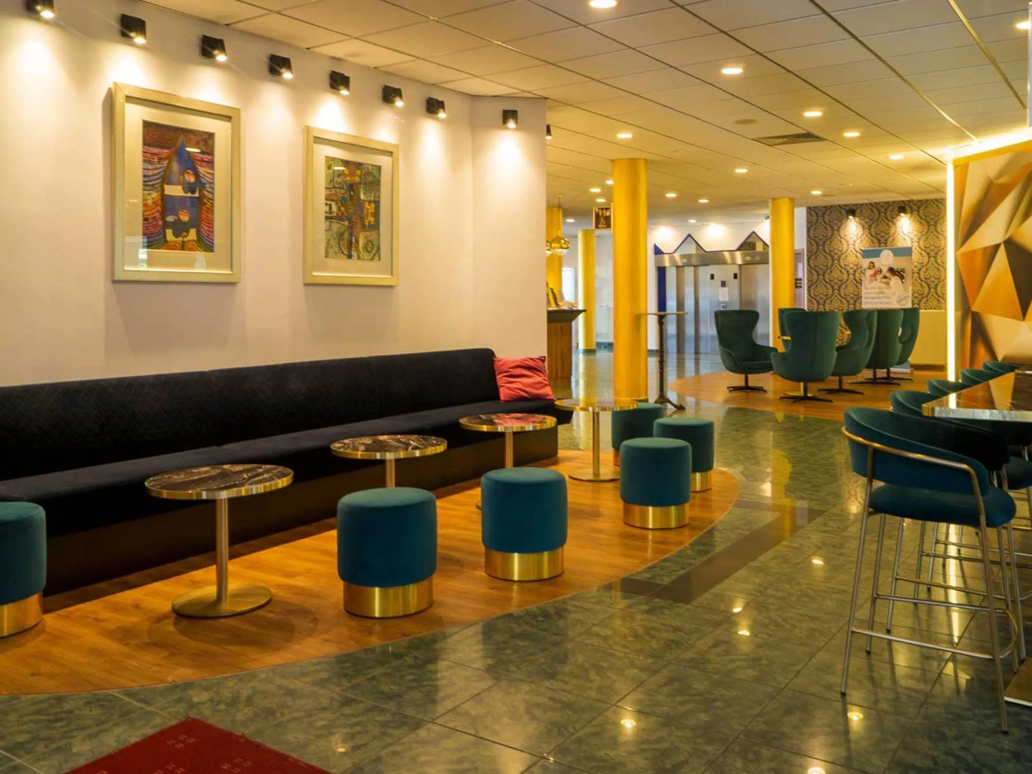 Lobby or reception in Trip Inn Kongresshotel Frankfurt-Rodgau