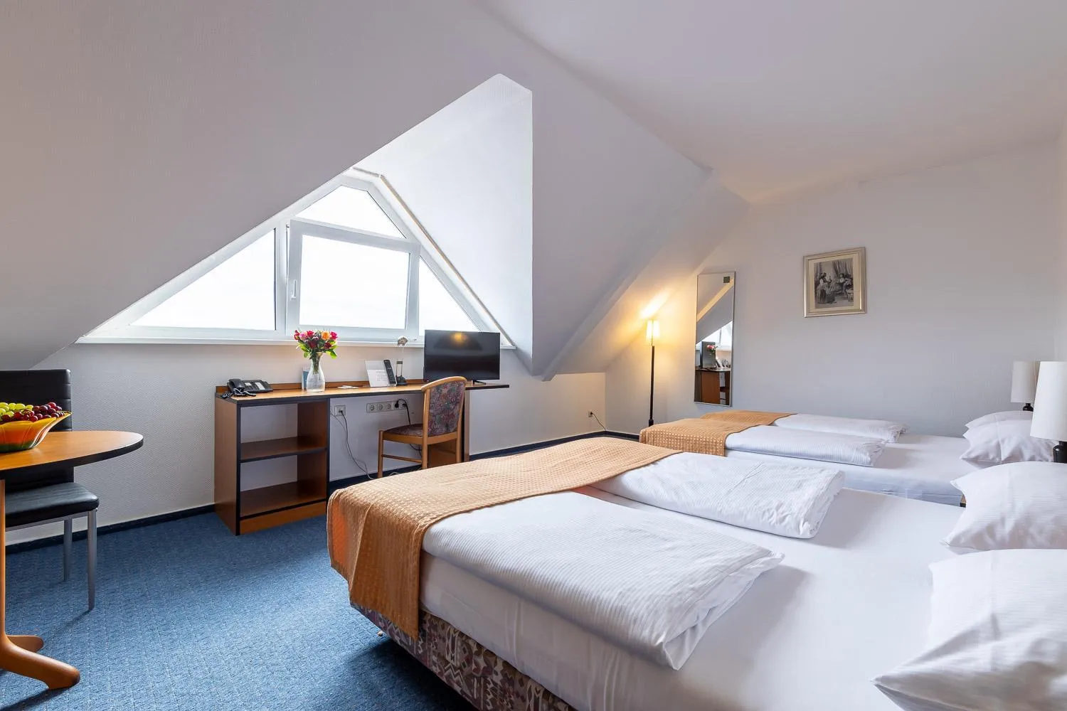 Photo of the whole room, Bed in Trip Inn Kongresshotel Frankfurt-Rodgau