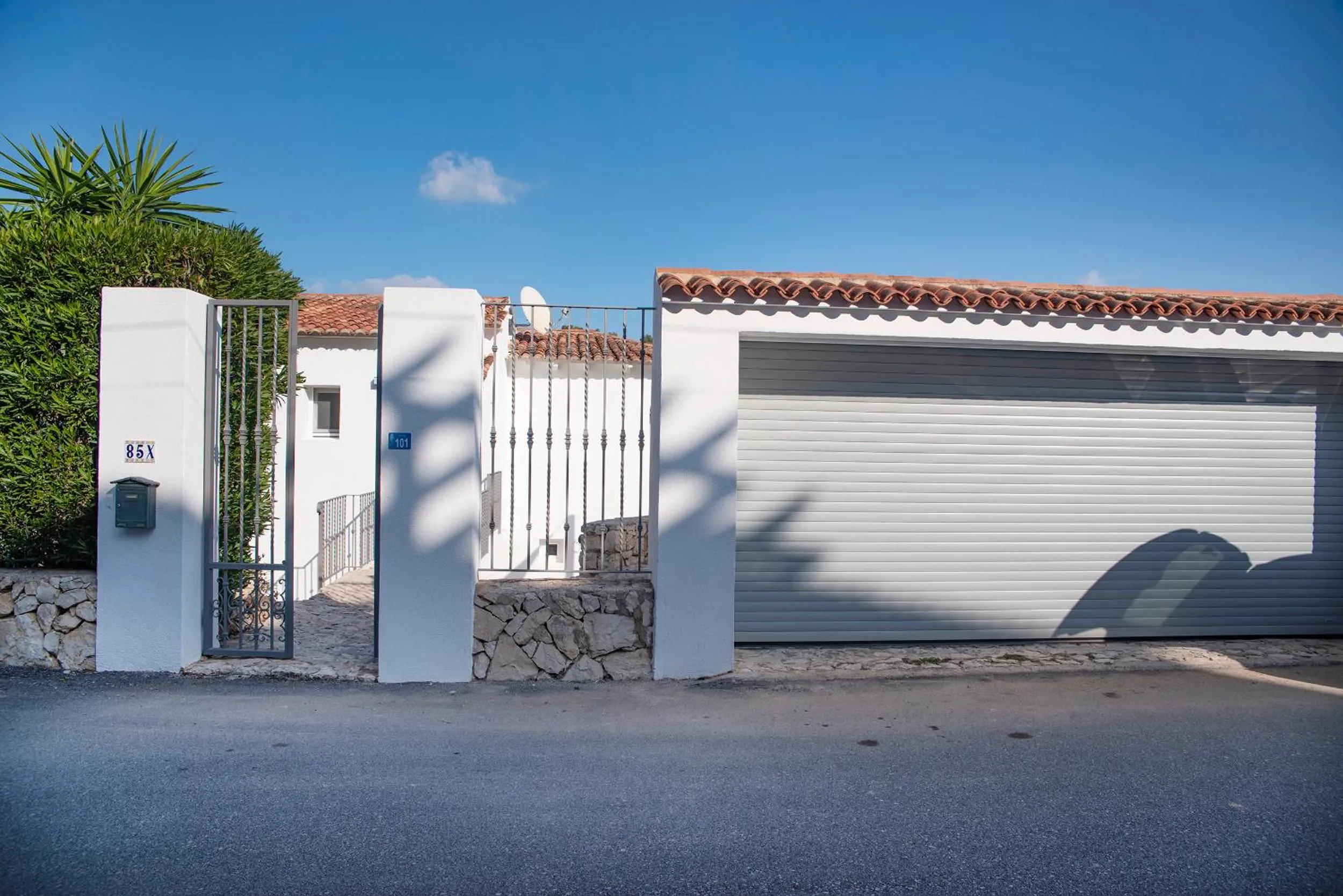 Property building in Sara 8 - free WIFI, chill-out, private pool, private tennis court - by Holiday Rentals Villamar