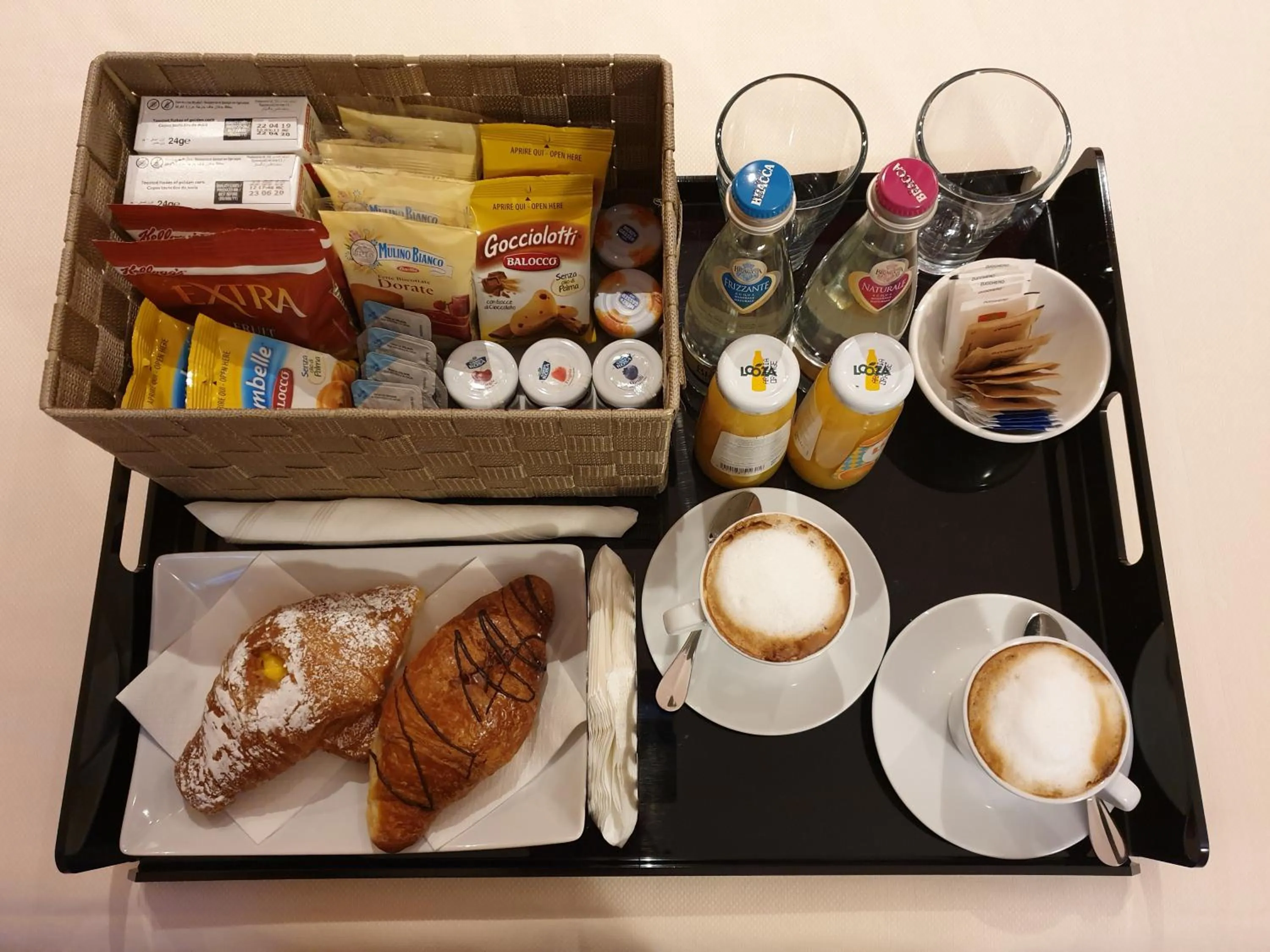 Breakfast in Sweet Motel