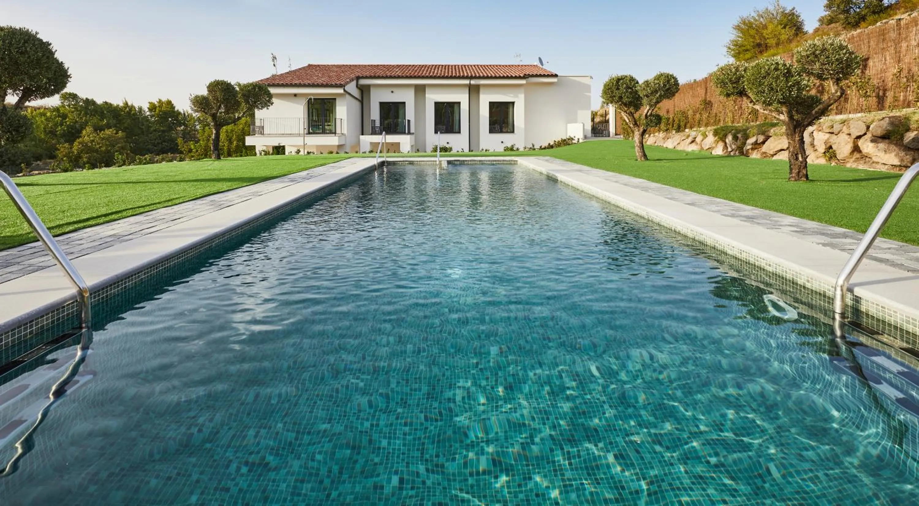 Swimming pool in Hotel Boutique Molino de Enmedio