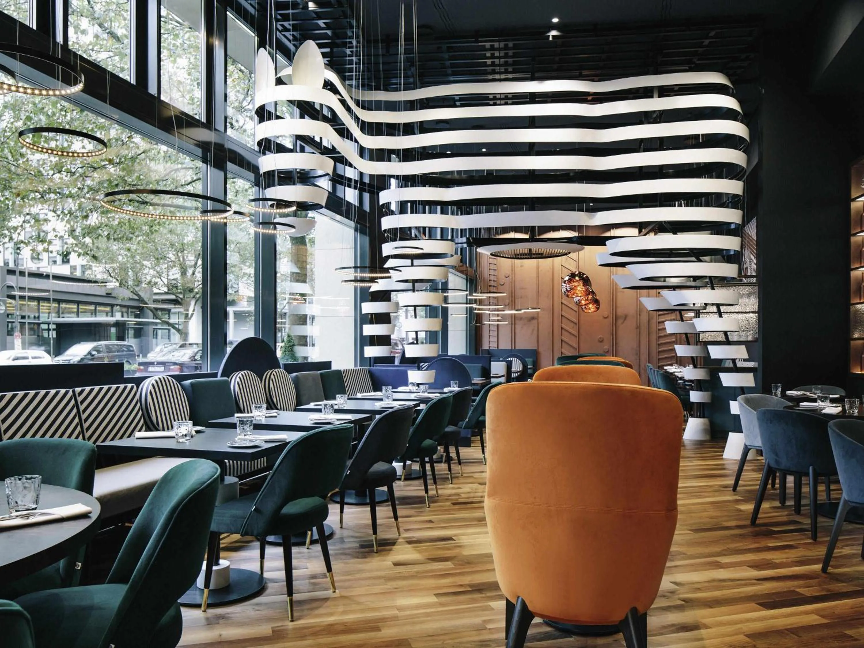 Restaurant/places to eat in Pullman Berlin Schweizerhof