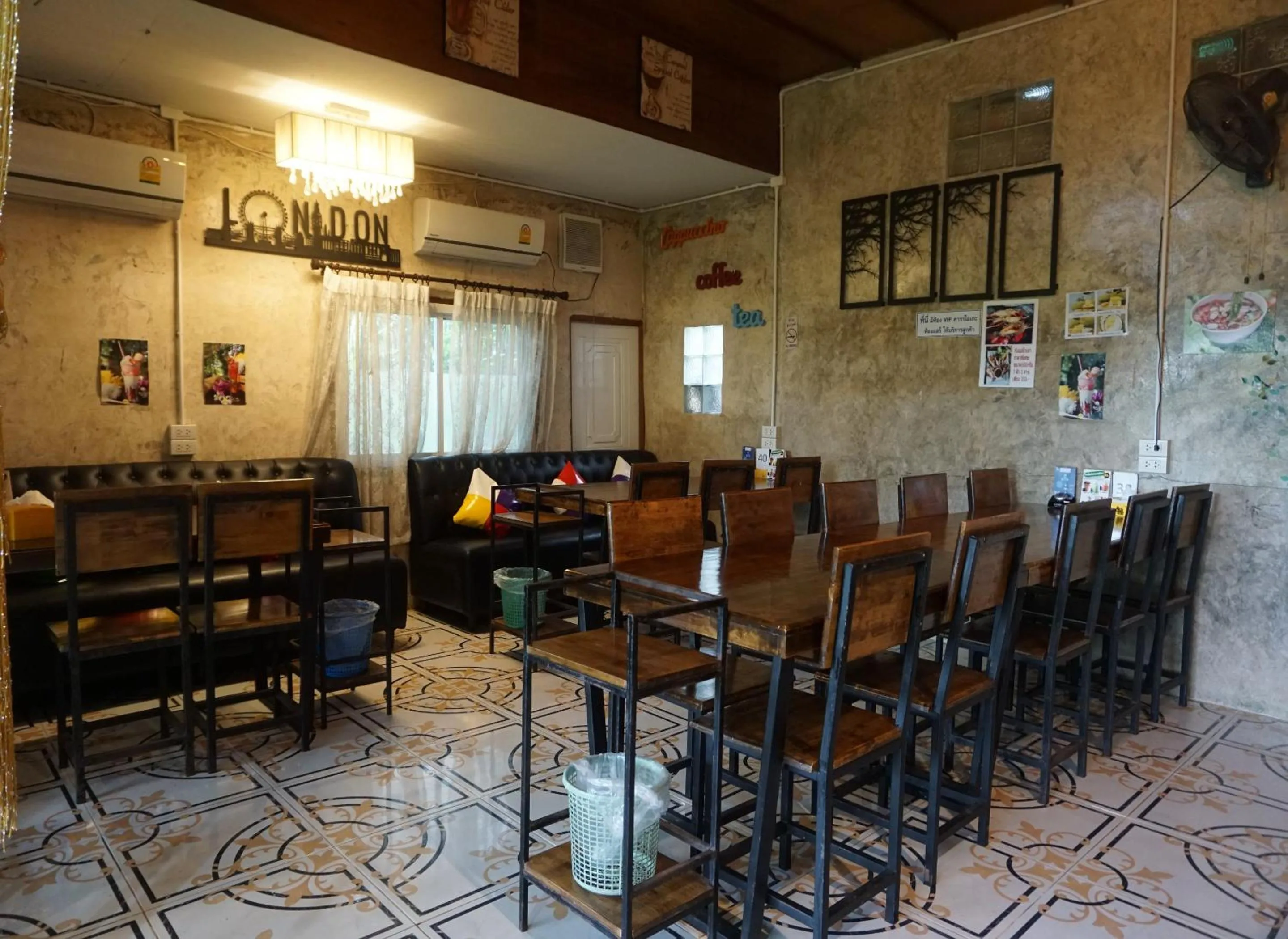 Restaurant/places to eat in Baansuan Chomchun