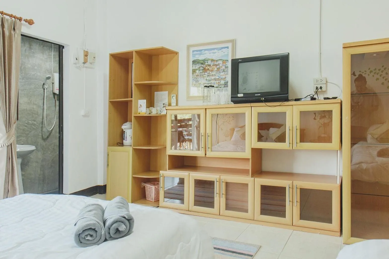 TV and multimedia, Bed in Baansuan Chomchun