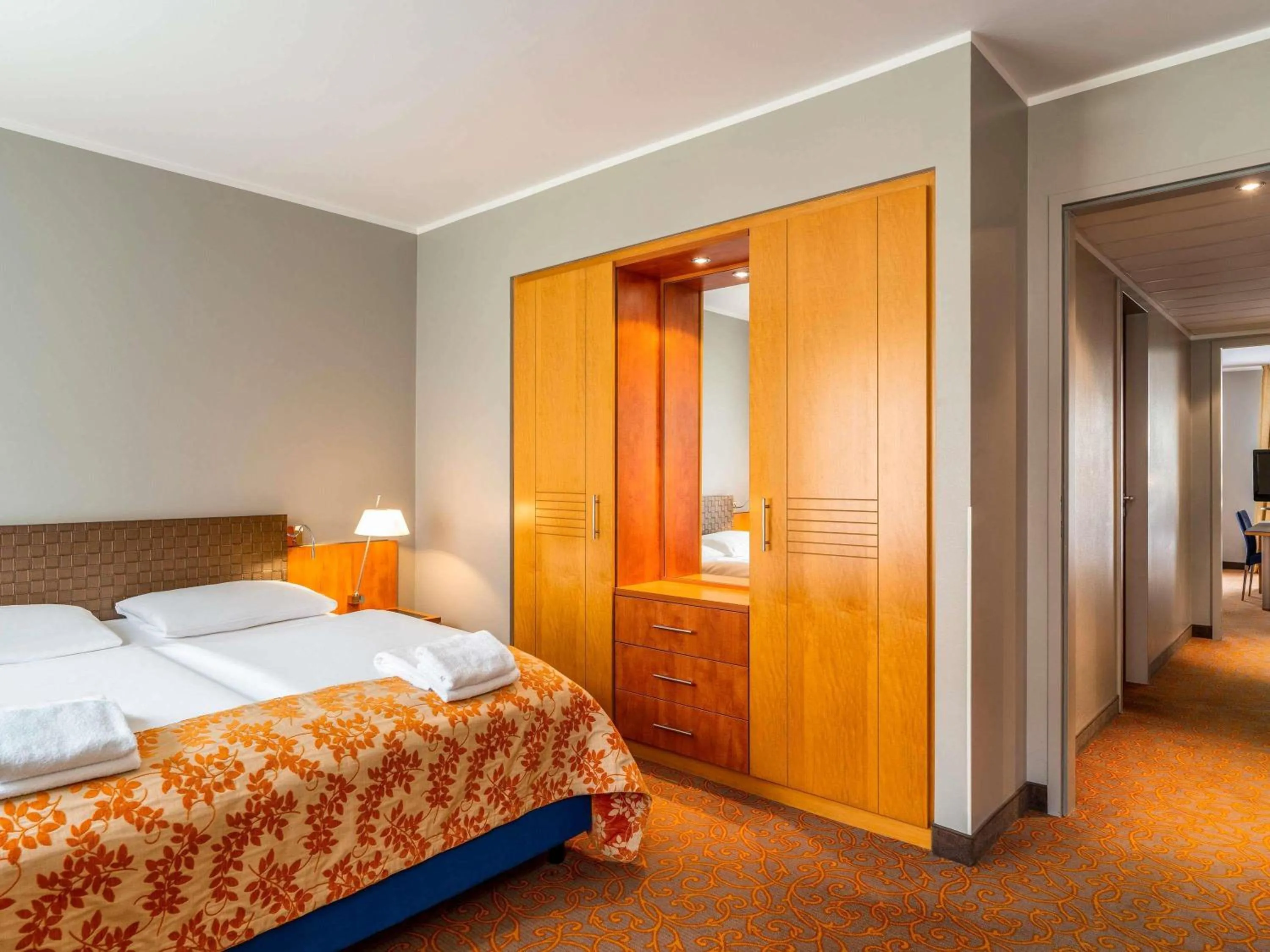 Bedroom, Bed in Mercure Hotel & Residenz Berlin Checkpoint Charlie