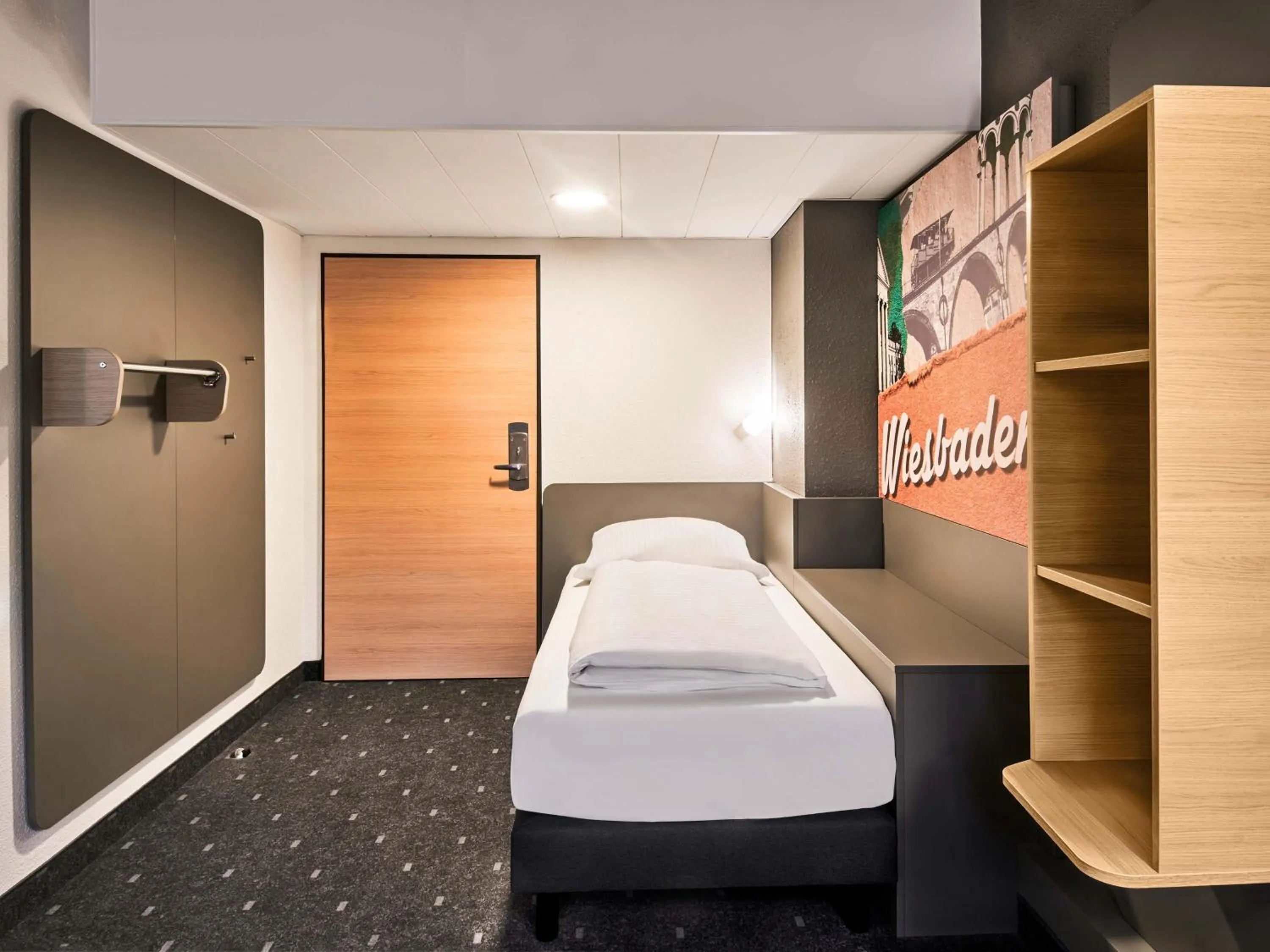 Photo of the whole room, Bed in B&B HOTEL Wiesbaden-Ost