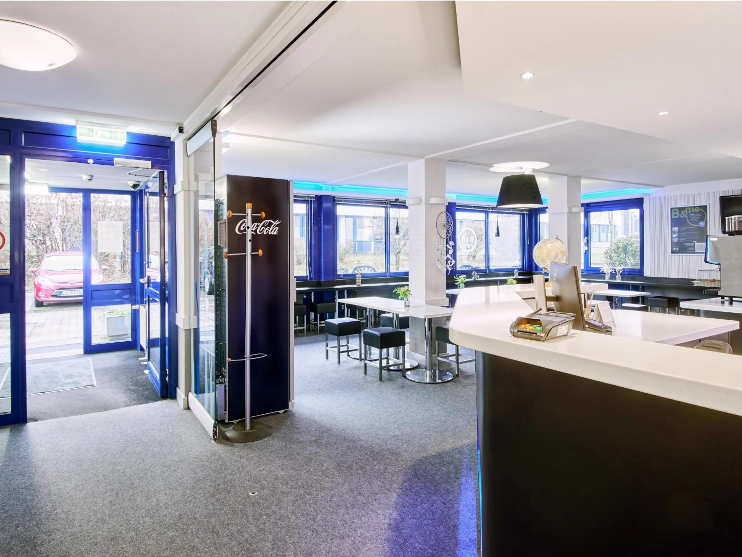 Lobby or reception in ibis budget Wiesbaden Nordenstadt