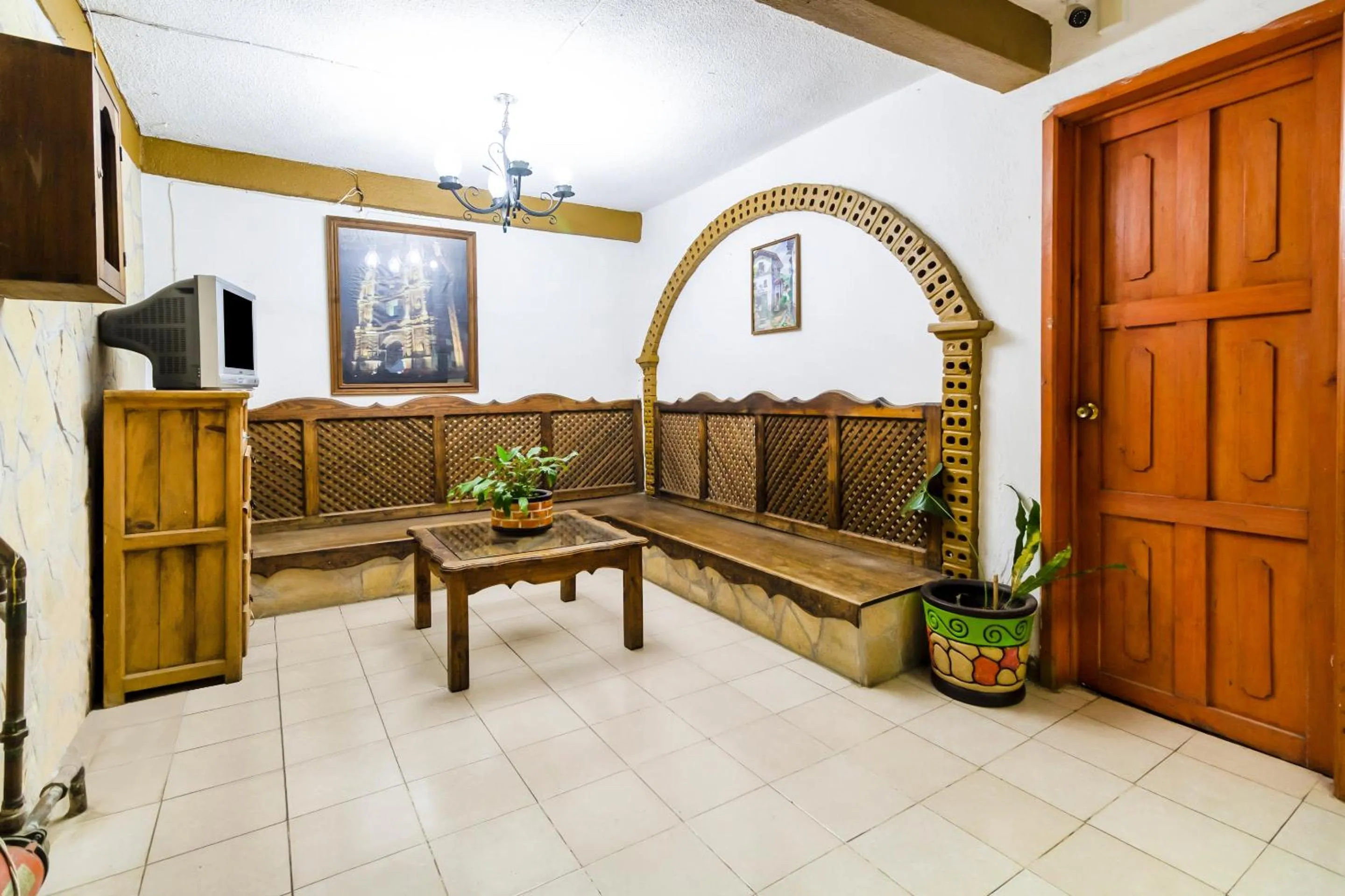 Lobby or reception in OYO Hotel La Luna, Templo de Santo Domingo de Guzmán
