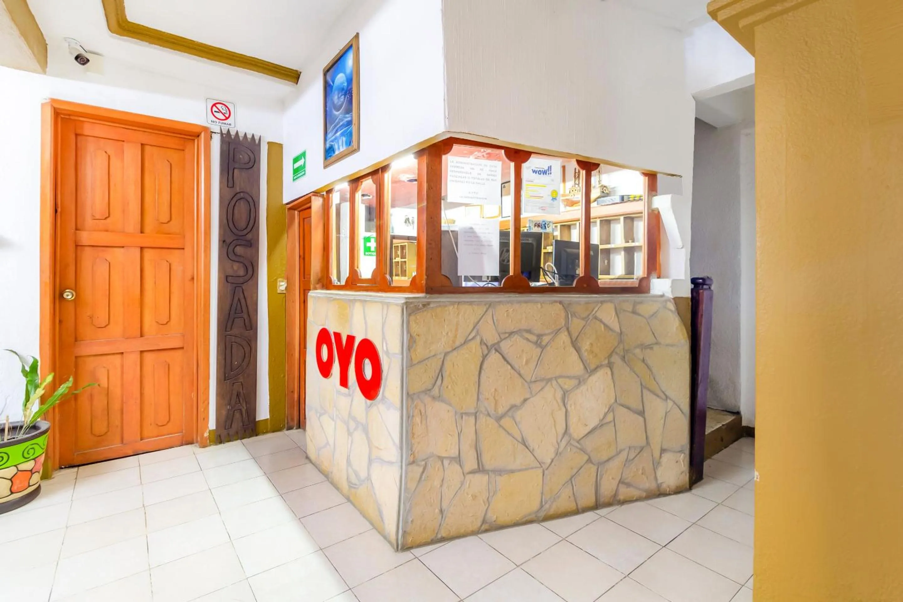 Lobby or reception in OYO Hotel La Luna, Templo de Santo Domingo de Guzmán