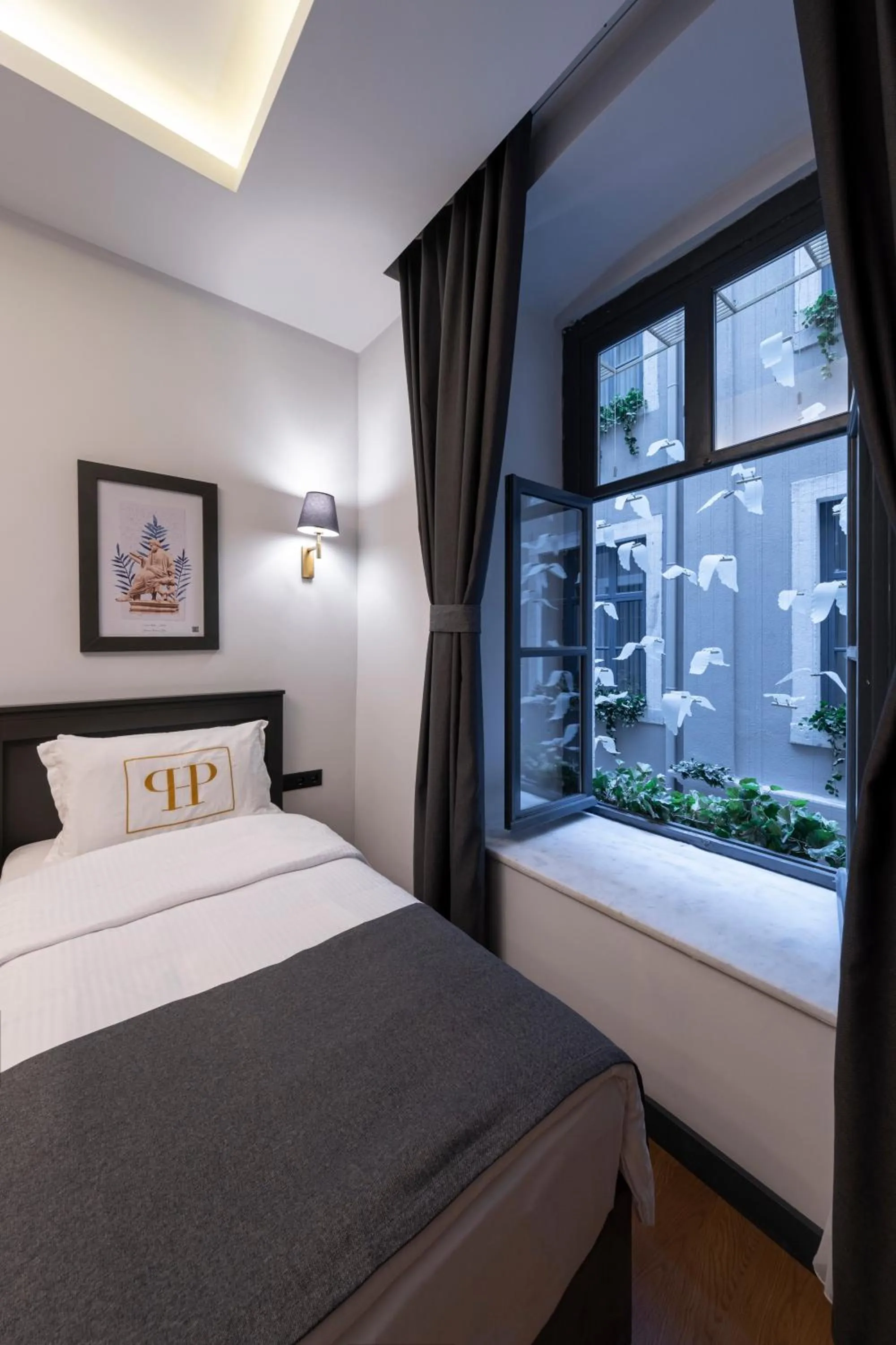 Photo of the whole room, Bed in Ferman Port Hotel - Special Category