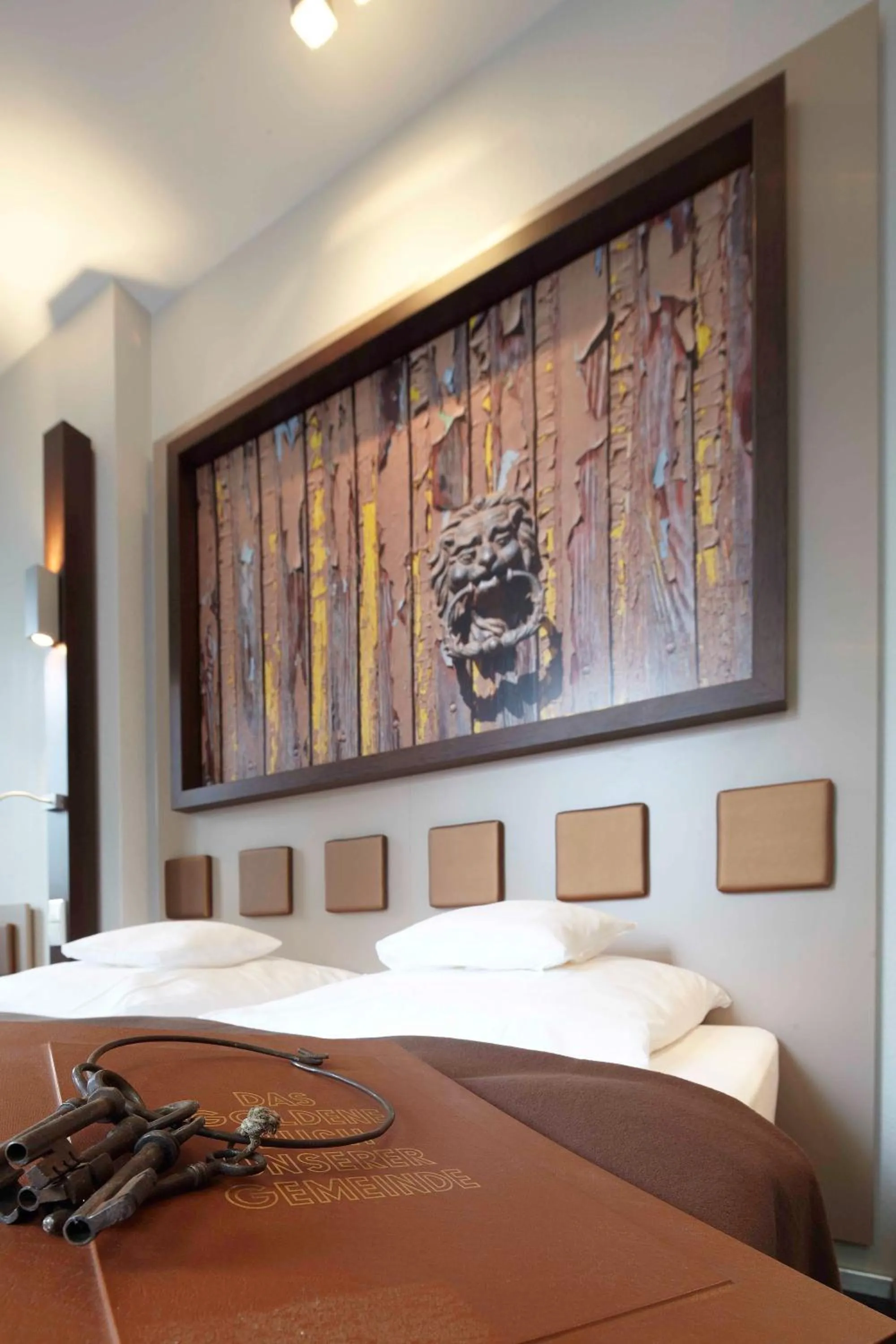 Decorative detail, Bed in Hotel und Weinhaus Zum Krug