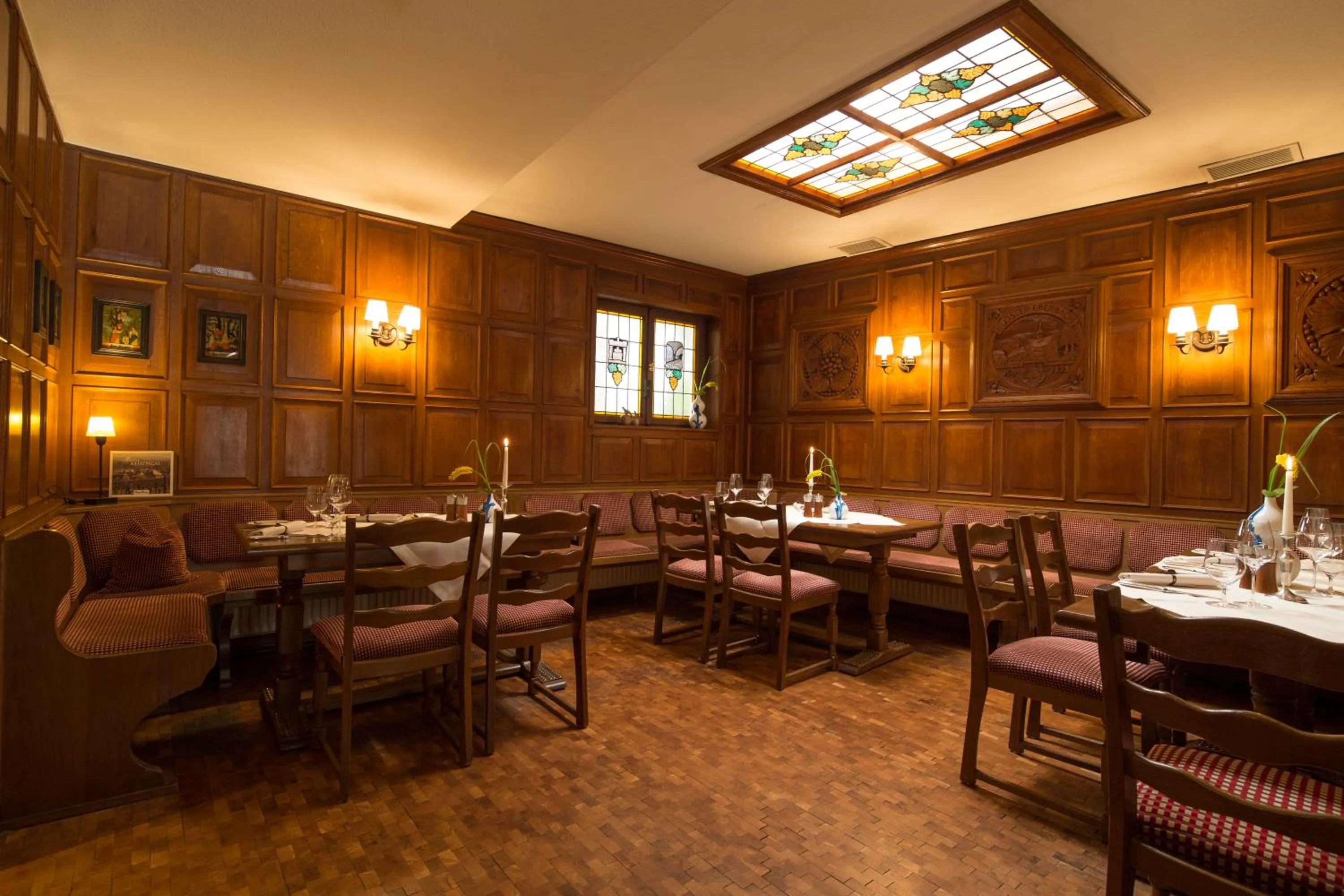 Restaurant/places to eat in Hotel und Weinhaus Zum Krug