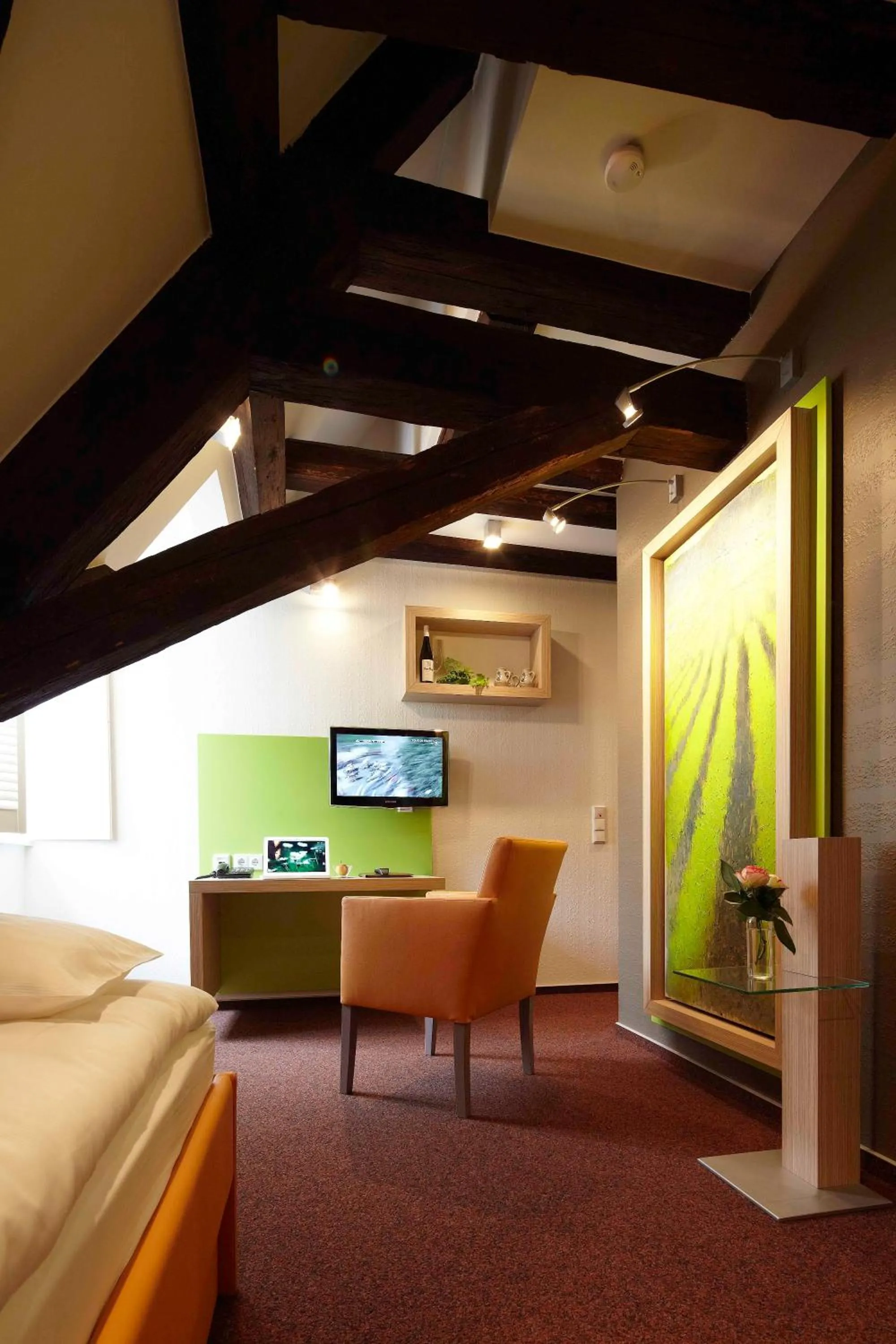 Decorative detail, Bed in Hotel und Weinhaus Zum Krug