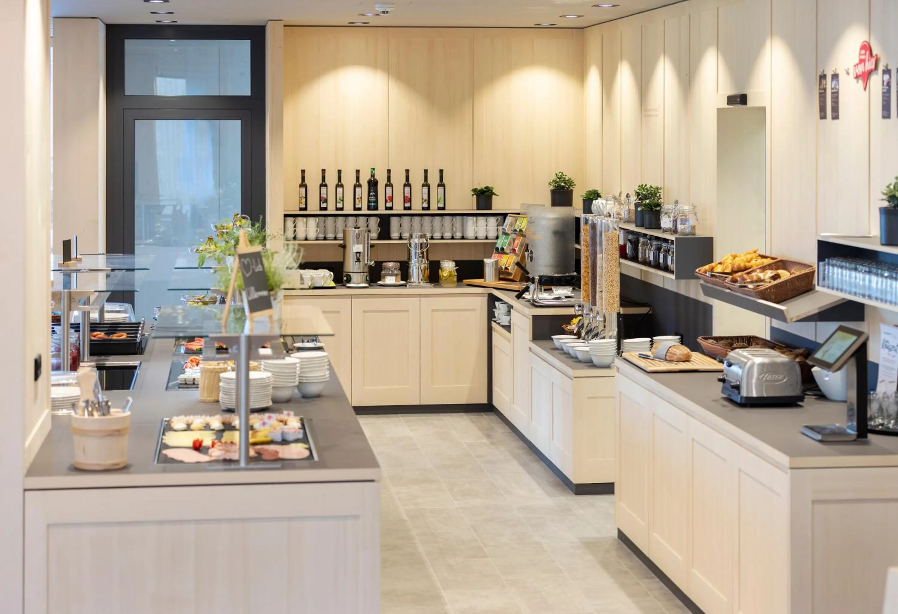 Breakfast in JUFA Hotel Laterns - Klangholzhus