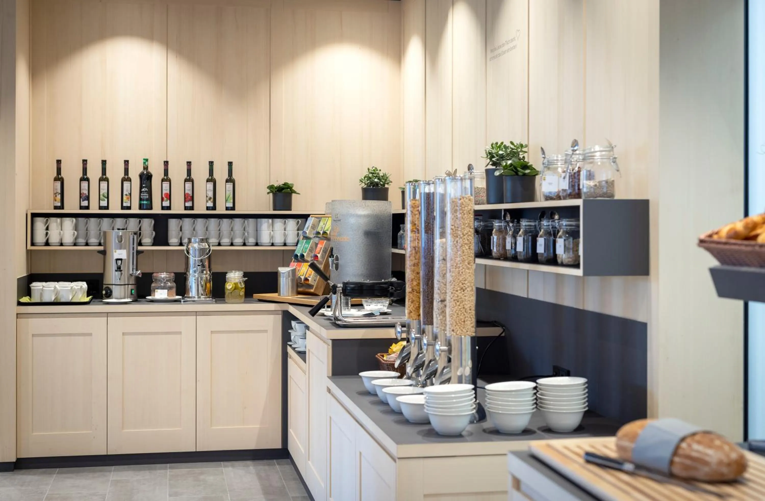 Breakfast in JUFA Hotel Laterns - Klangholzhus