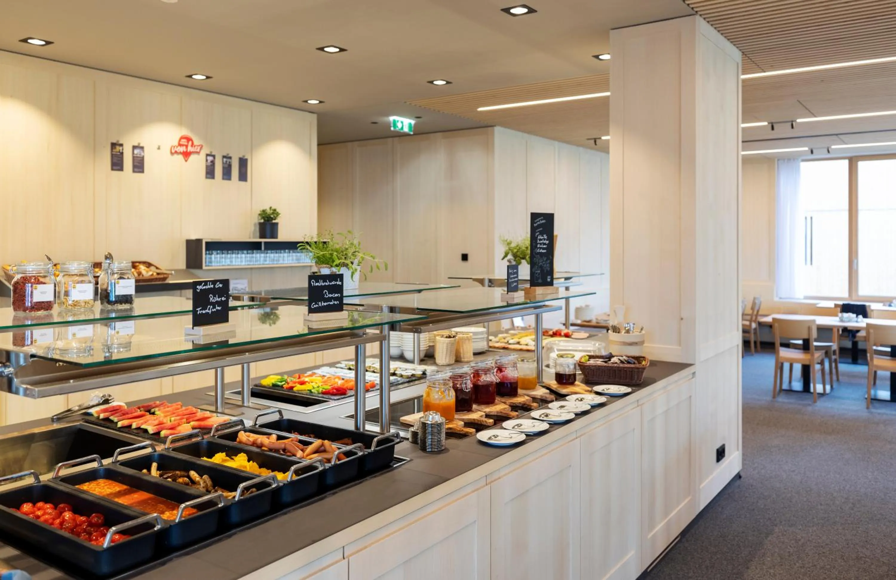 Breakfast in JUFA Hotel Laterns - Klangholzhus