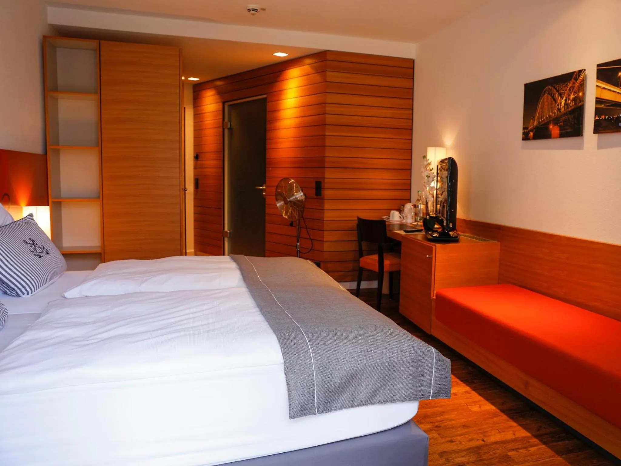 Patio, Bed in Hotel Begardenhof