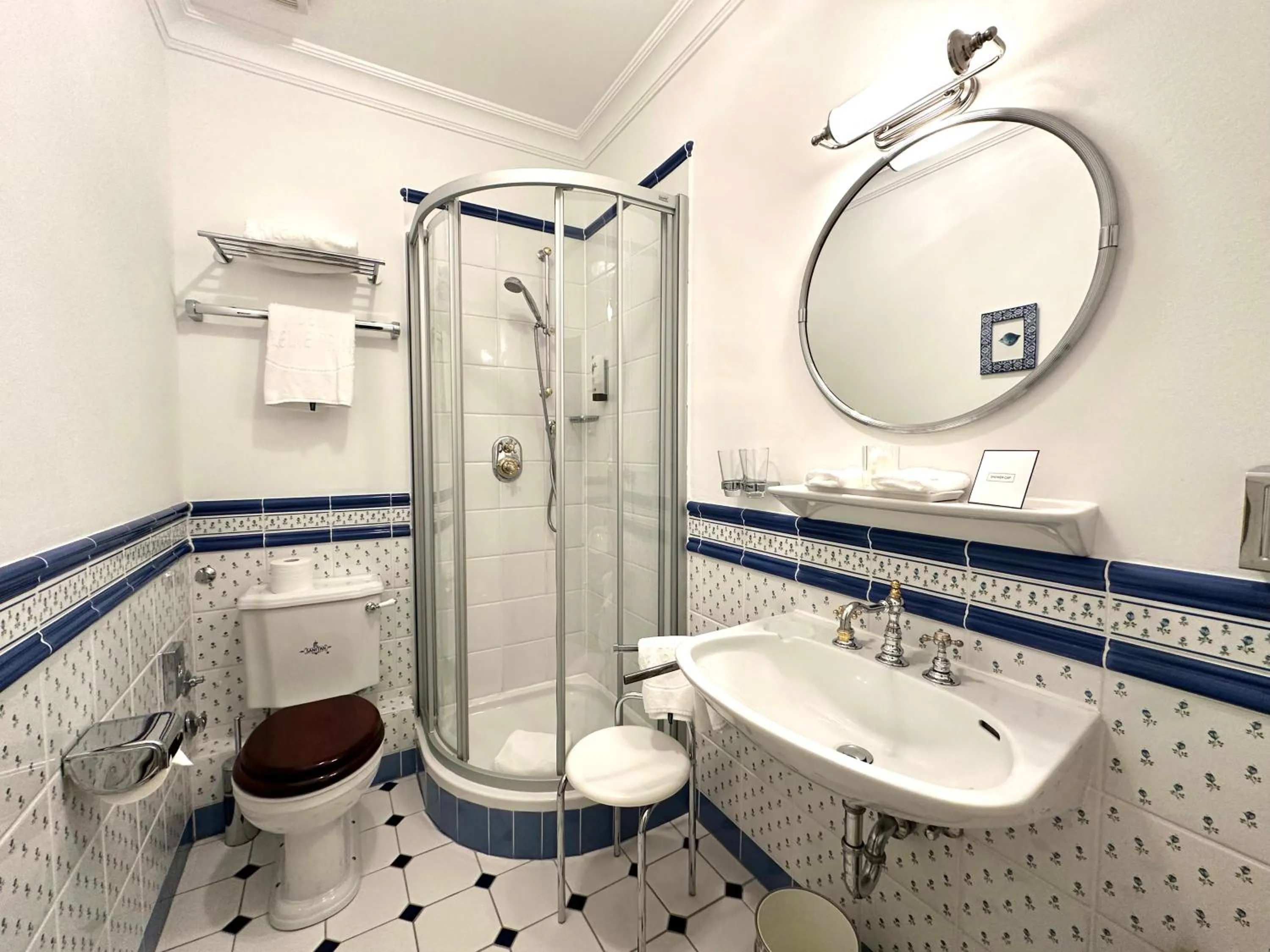 Shower in Hotel Der Kleine Prinz