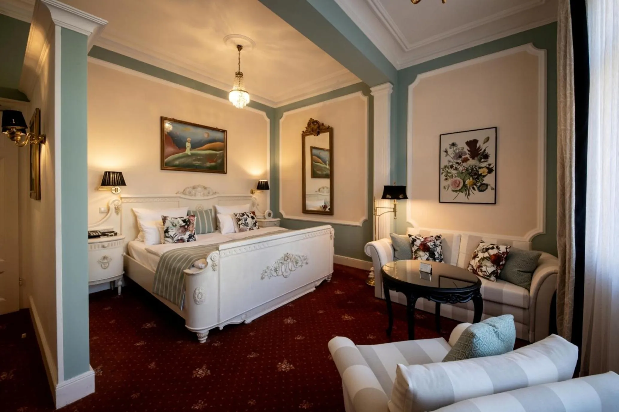 Photo of the whole room, Bed in Hotel Der Kleine Prinz