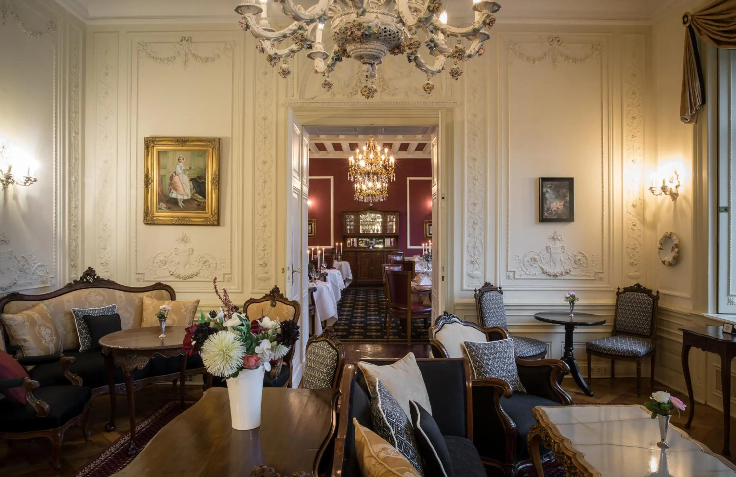 Restaurant/places to eat in Hotel Belle Epoque