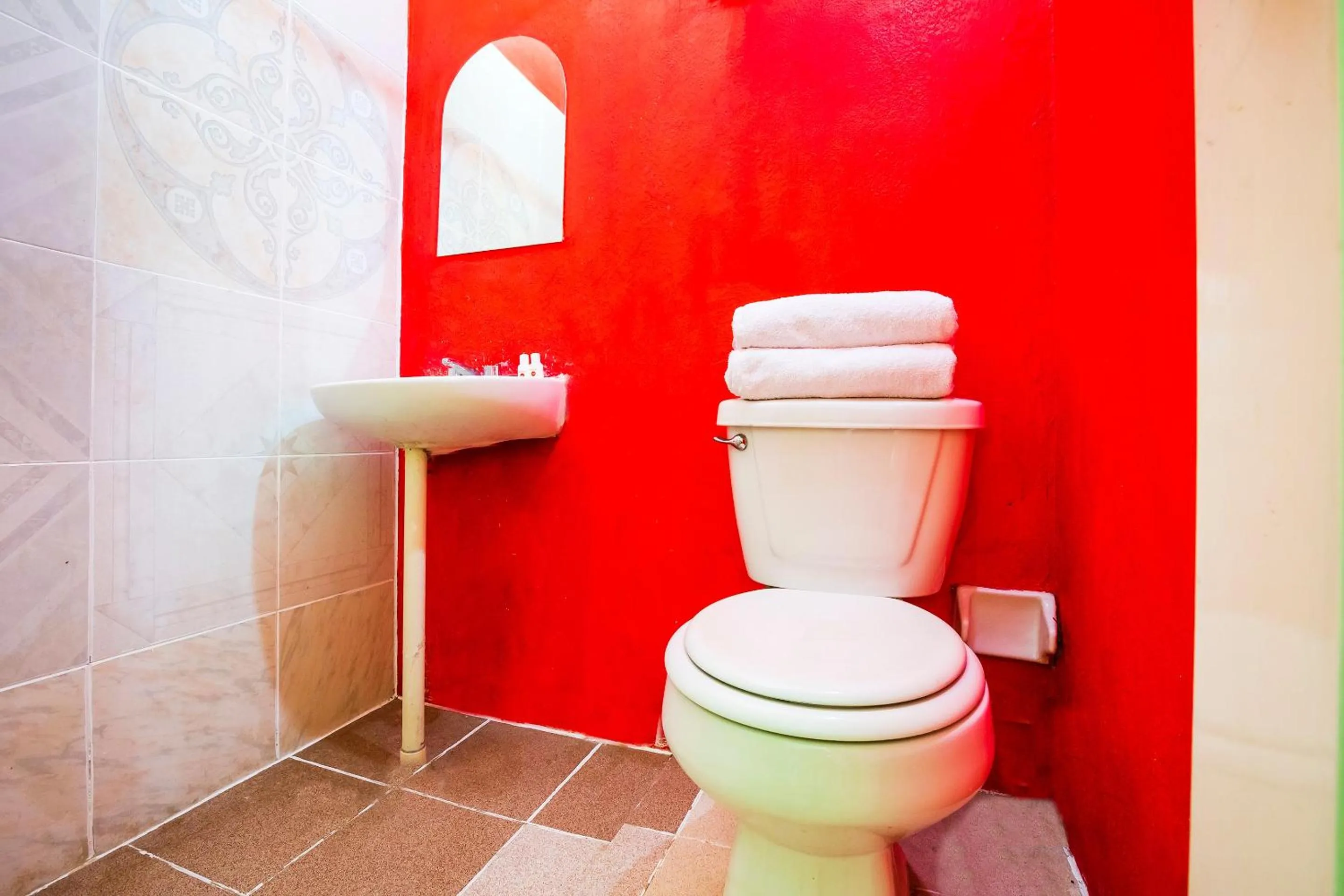 Bathroom in OYO Hotel Rey David, Oaxaca