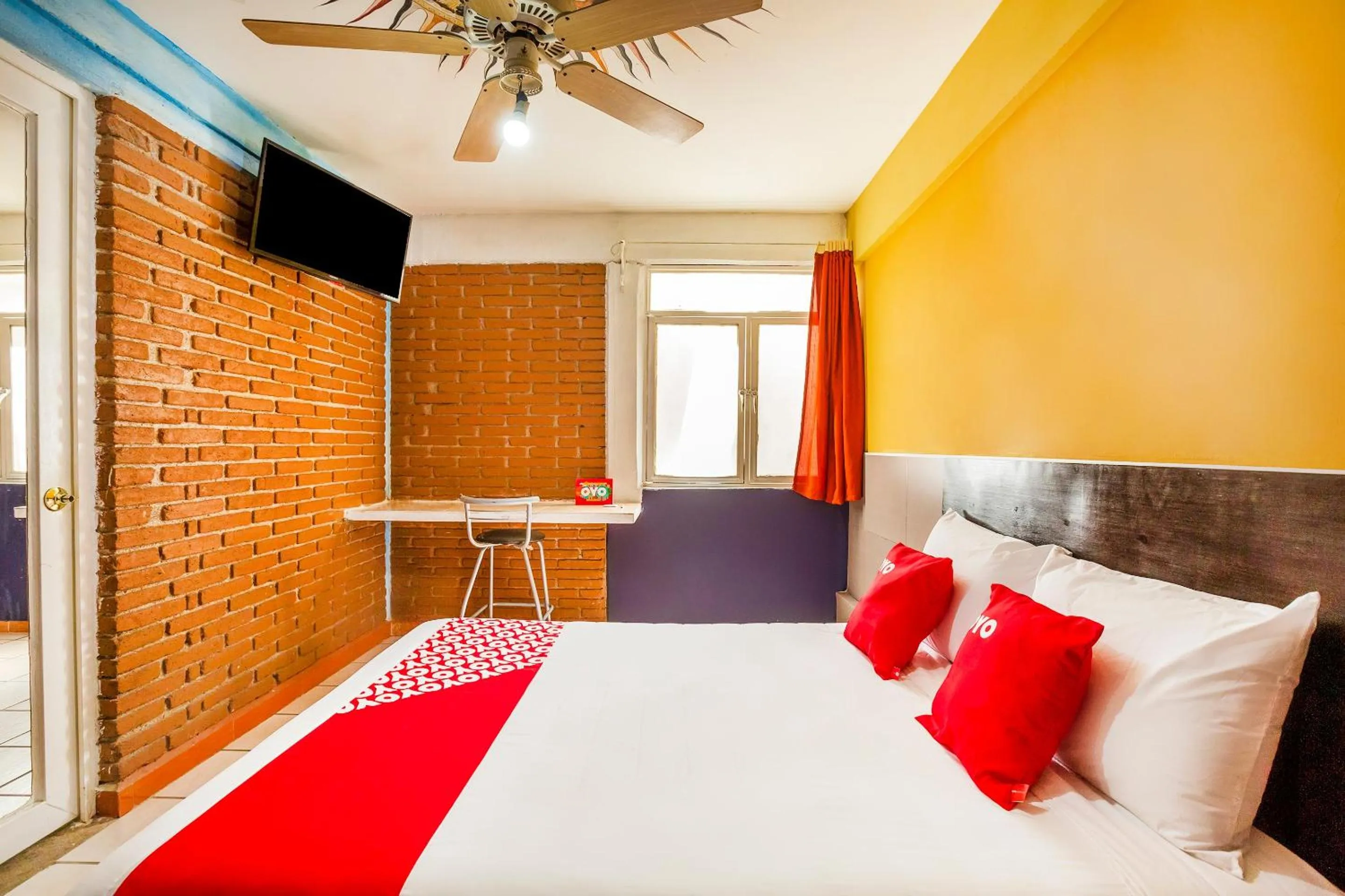 Bedroom, Bed in OYO Hotel Rey David, Oaxaca