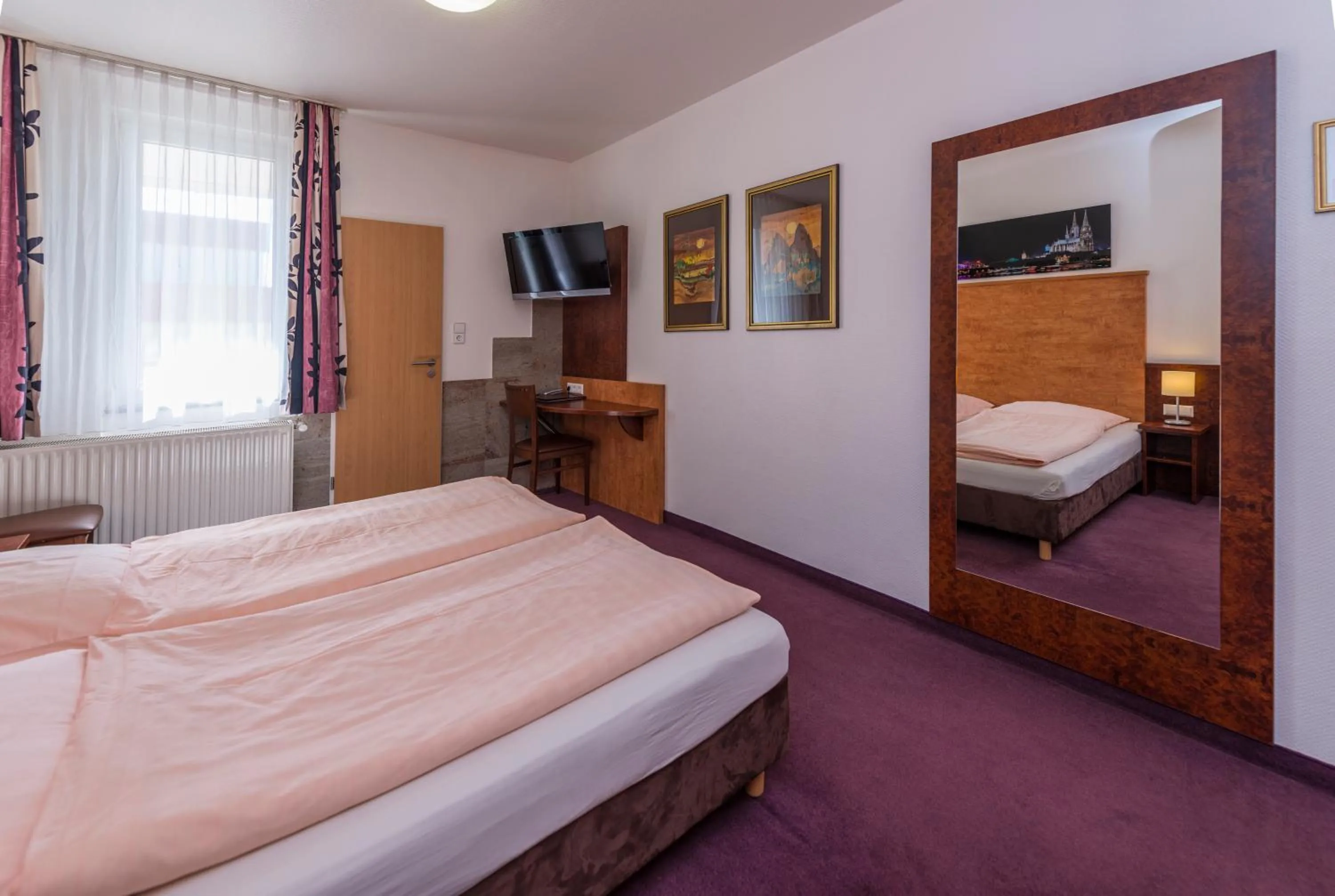 Bed in Breslauer Hof Am Dom