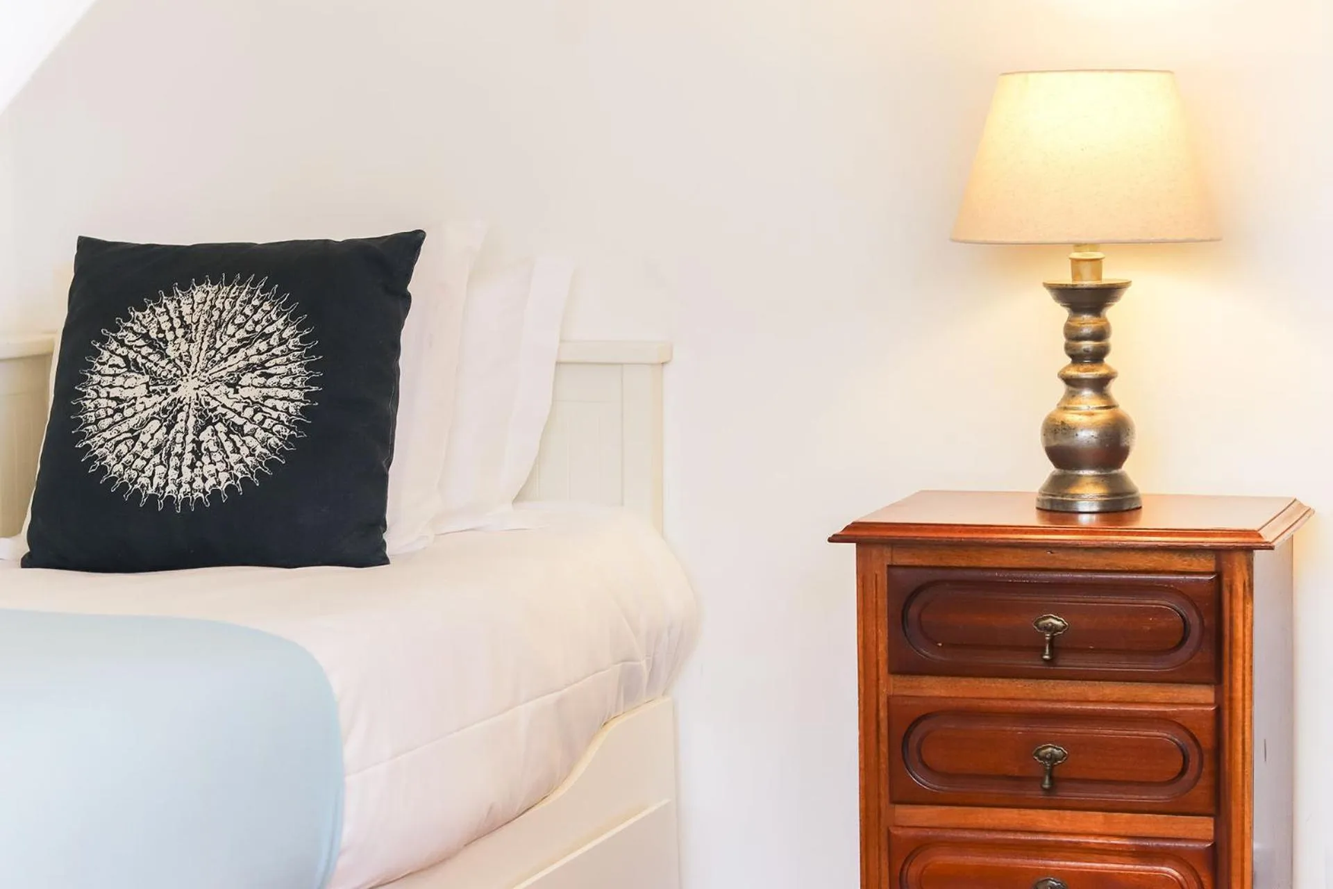 Other, Bed in Downtown Experience by Homing