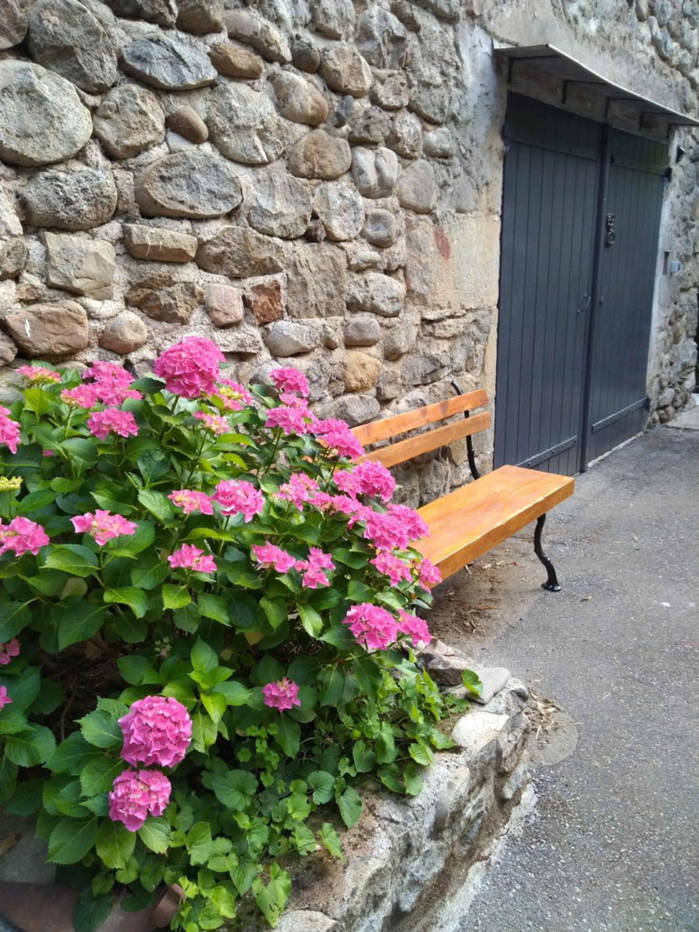 Facade/entrance in Chez Cécile et Mickaël
