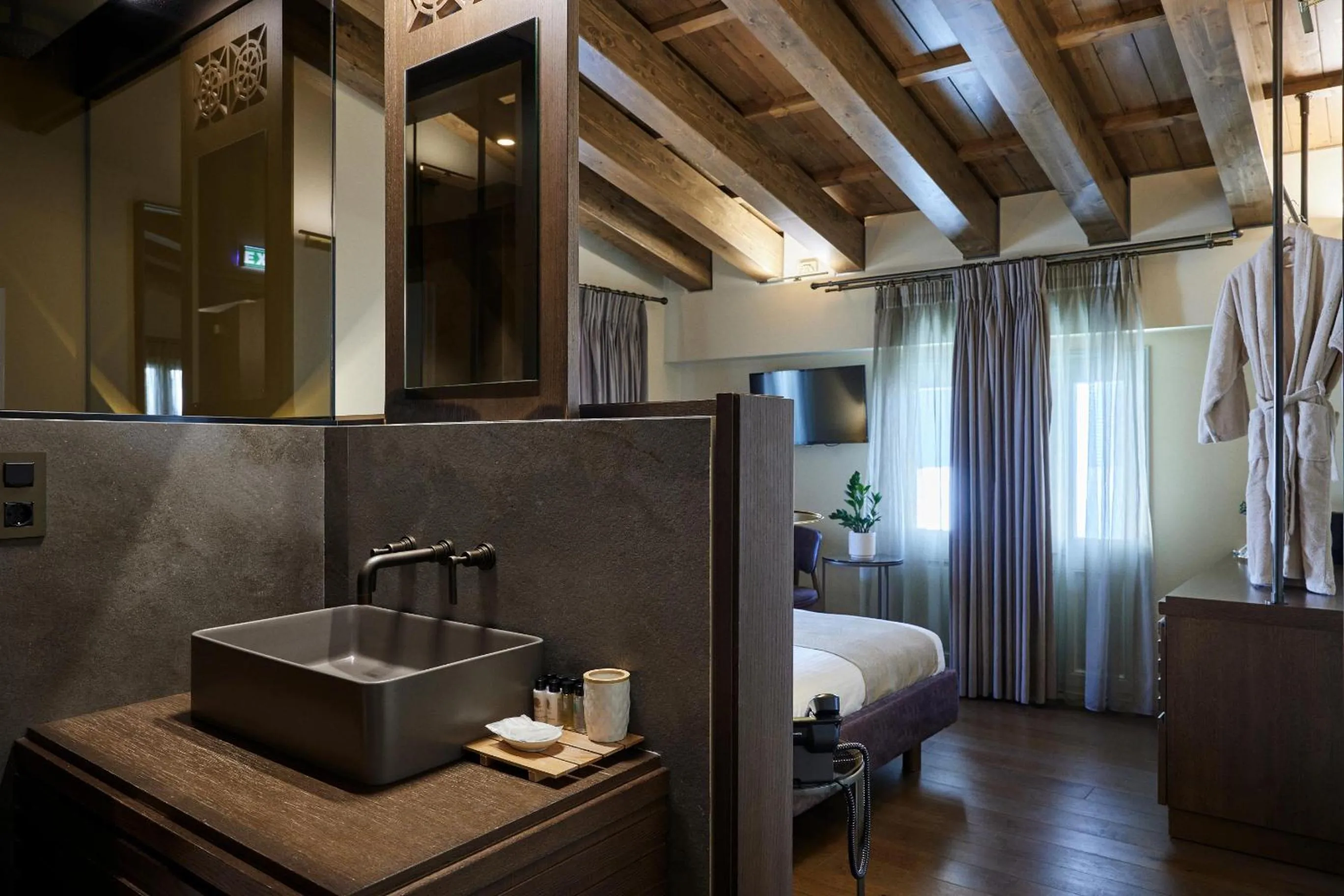 Photo of the whole room in Athens 1890 Hotel & Spa