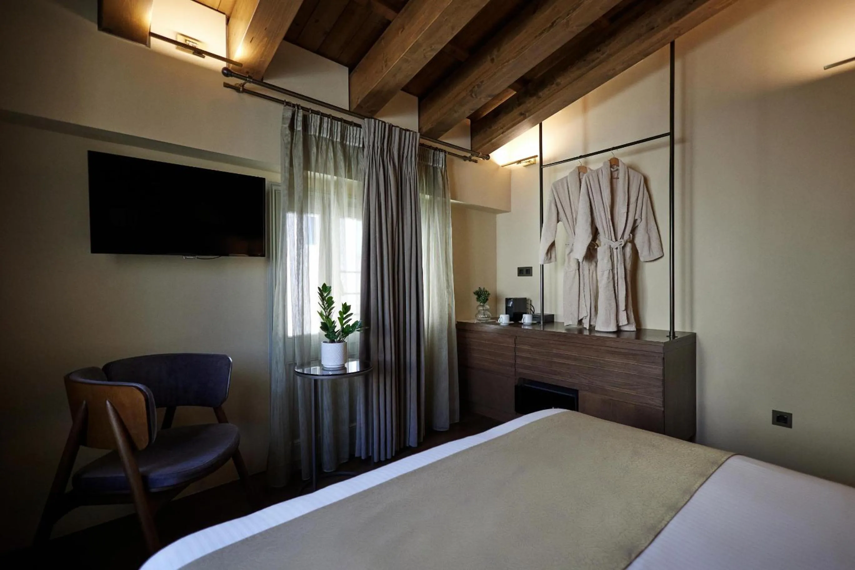 Photo of the whole room in Athens 1890 Hotel & Spa