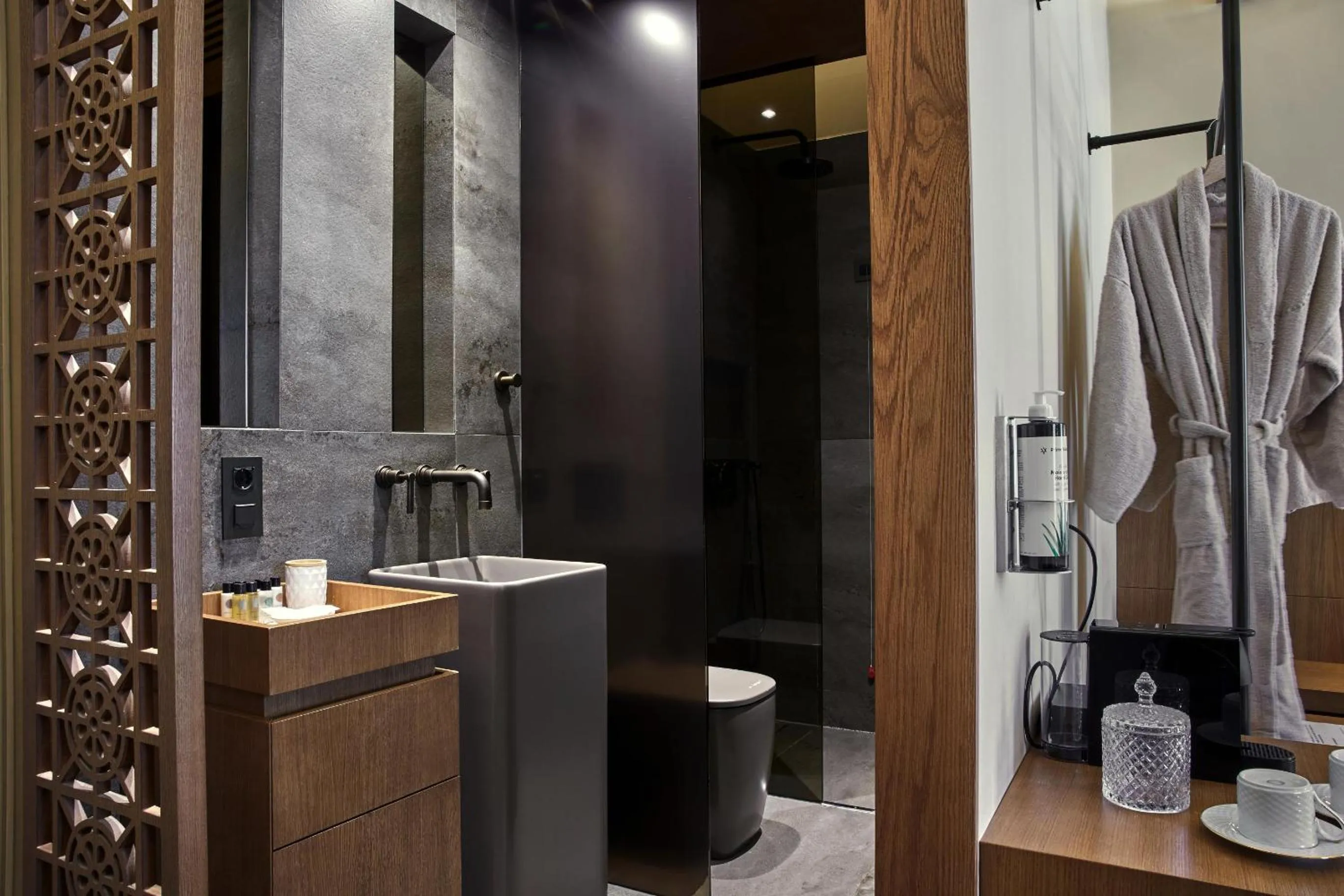 Bathroom in Athens 1890 Hotel & Spa