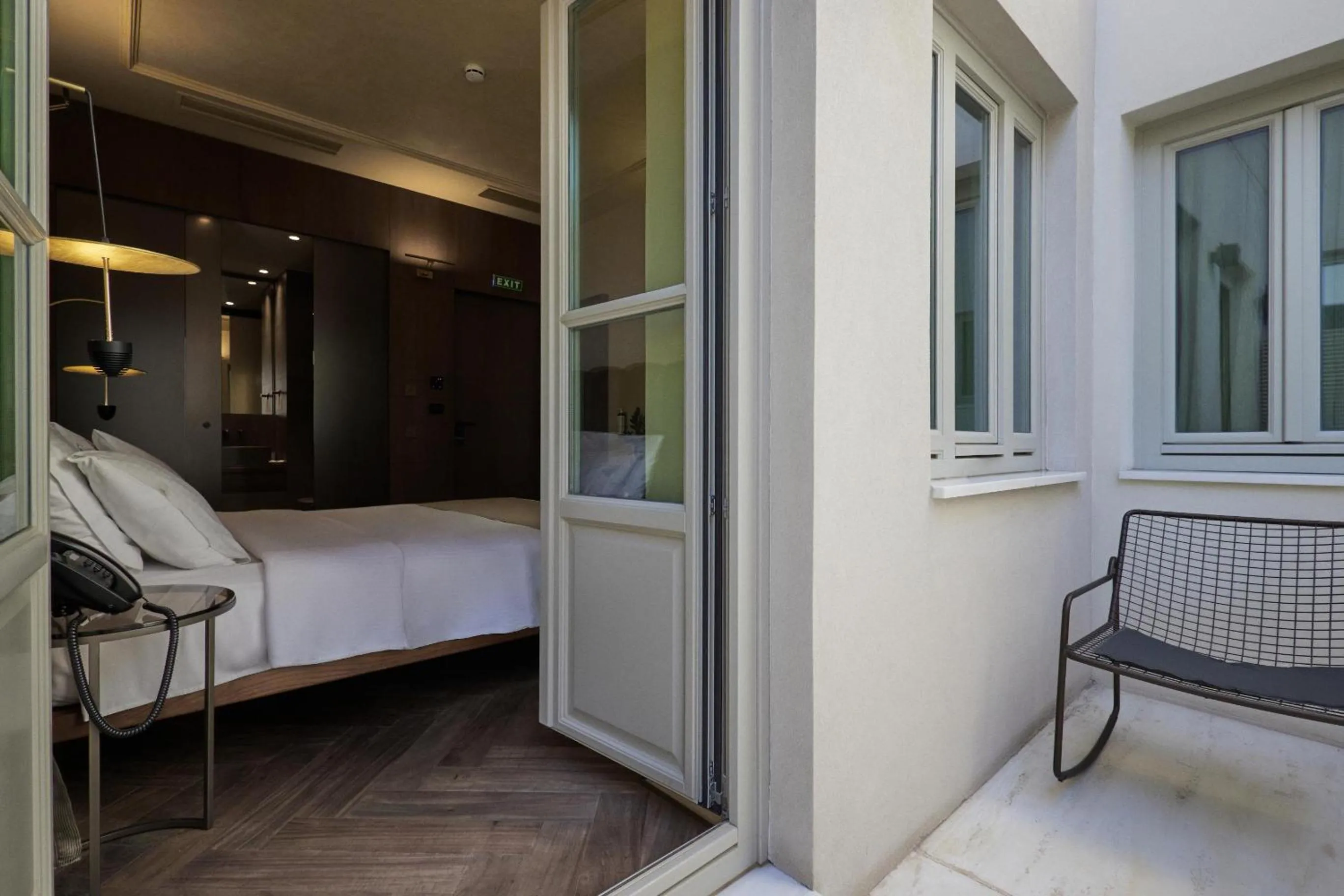 Bed in Athens 1890 Hotel & Spa