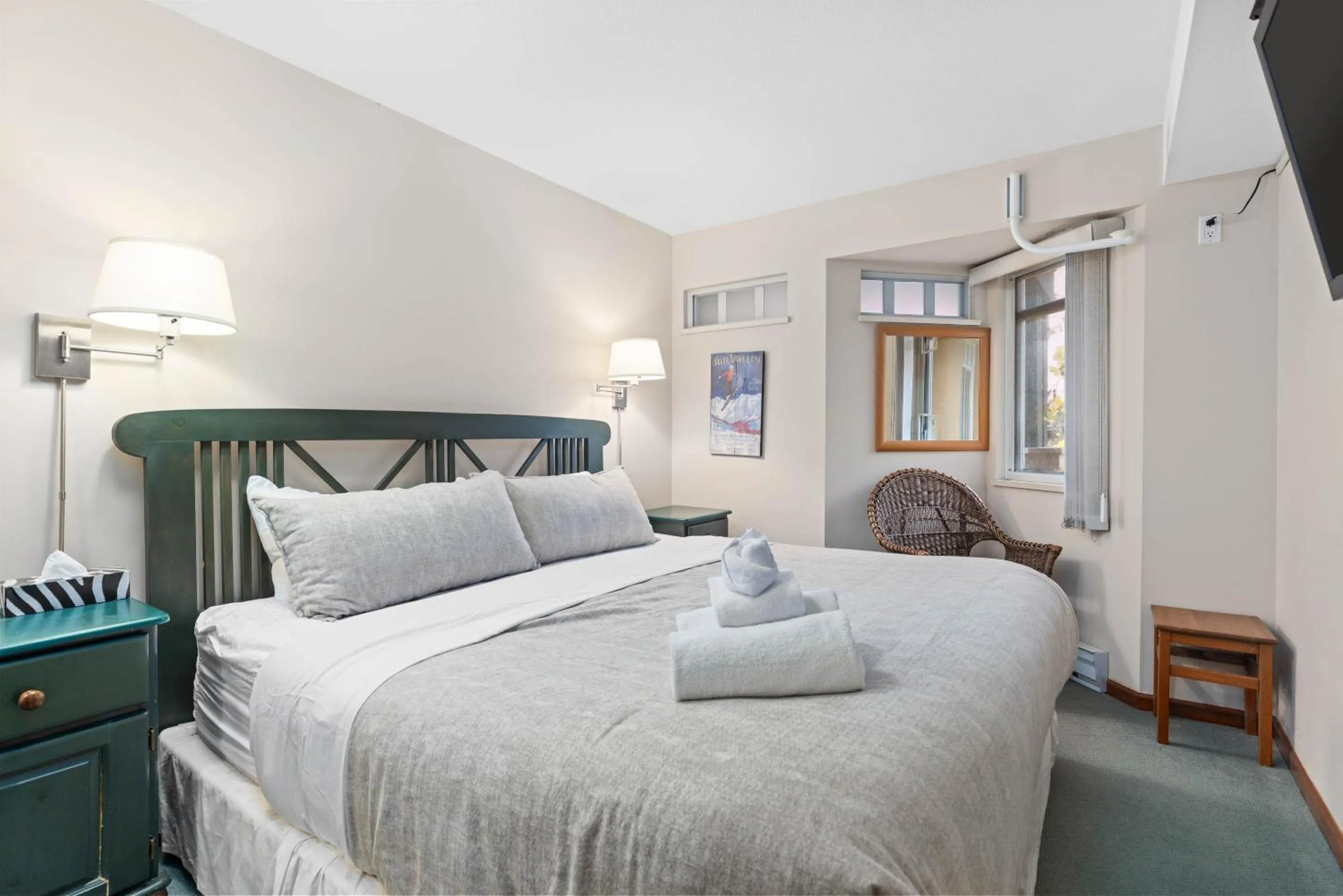 Bed in Stoney Creek Sunpath by Whistler Premier