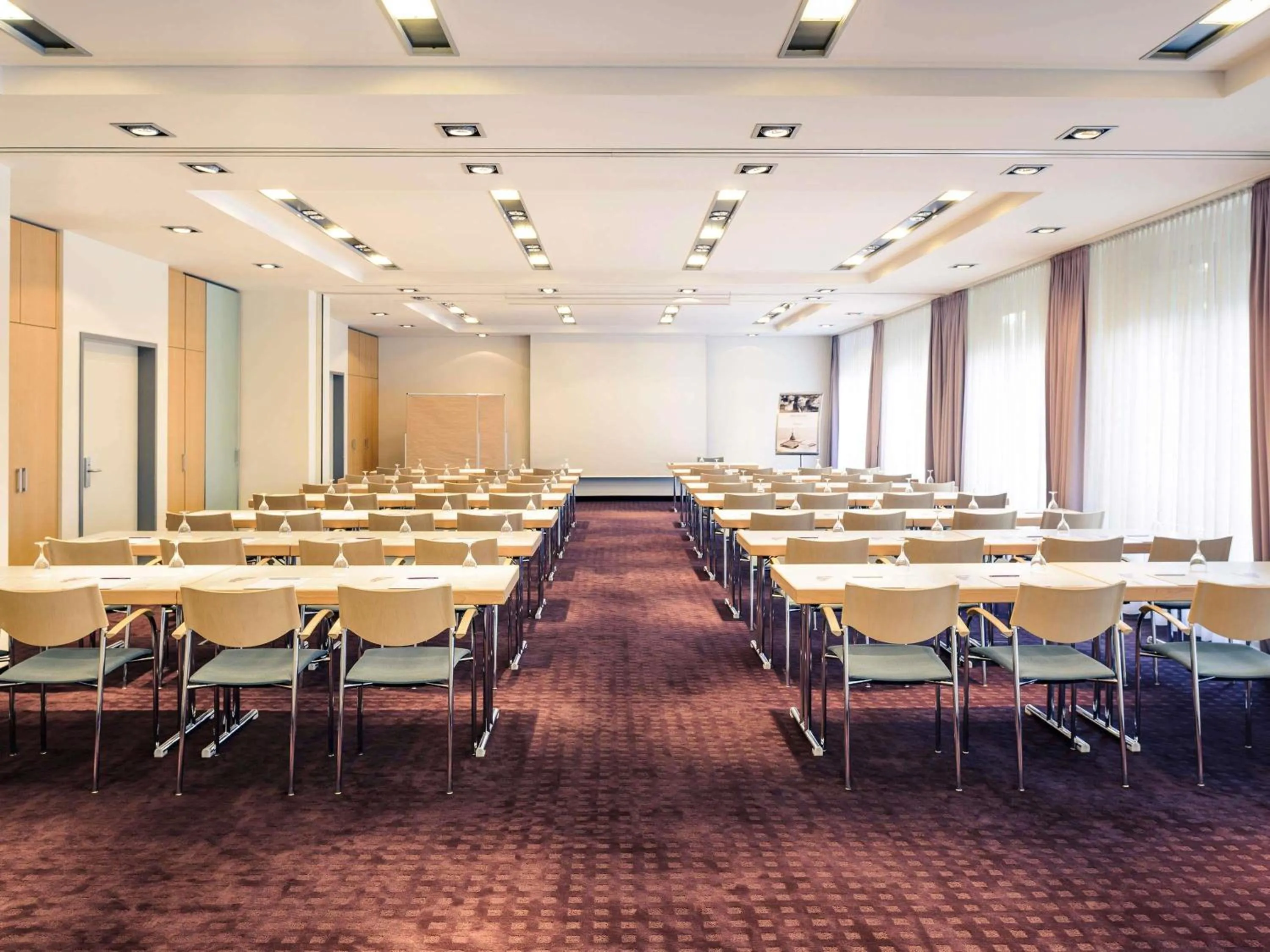Meeting/conference room in Mercure Hotel Düsseldorf City Nord