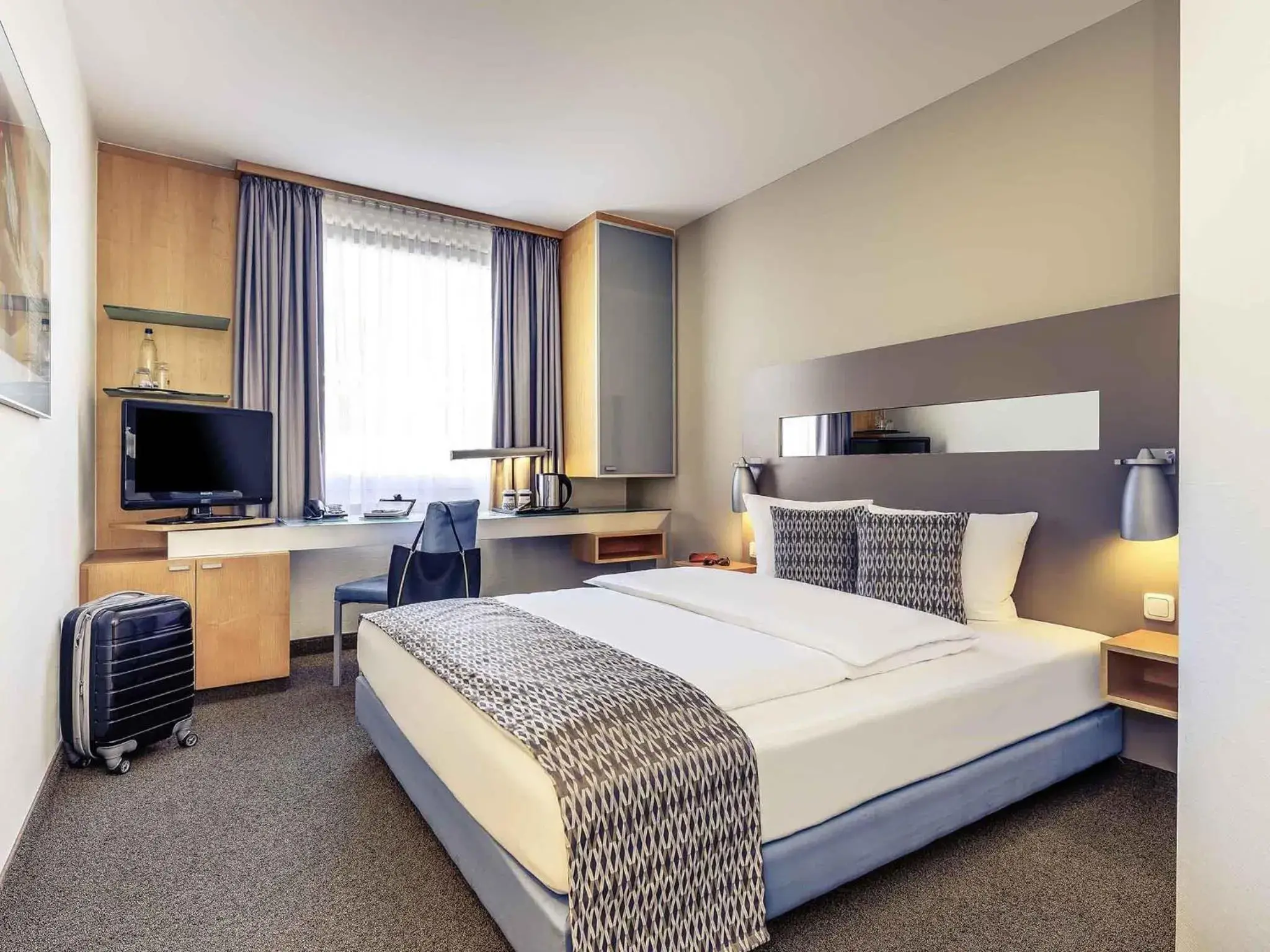 Standard Single Room in Mercure Hotel Düsseldorf City Nord Standard Single Room in Mercure Hotel Düsseldorf City Nord