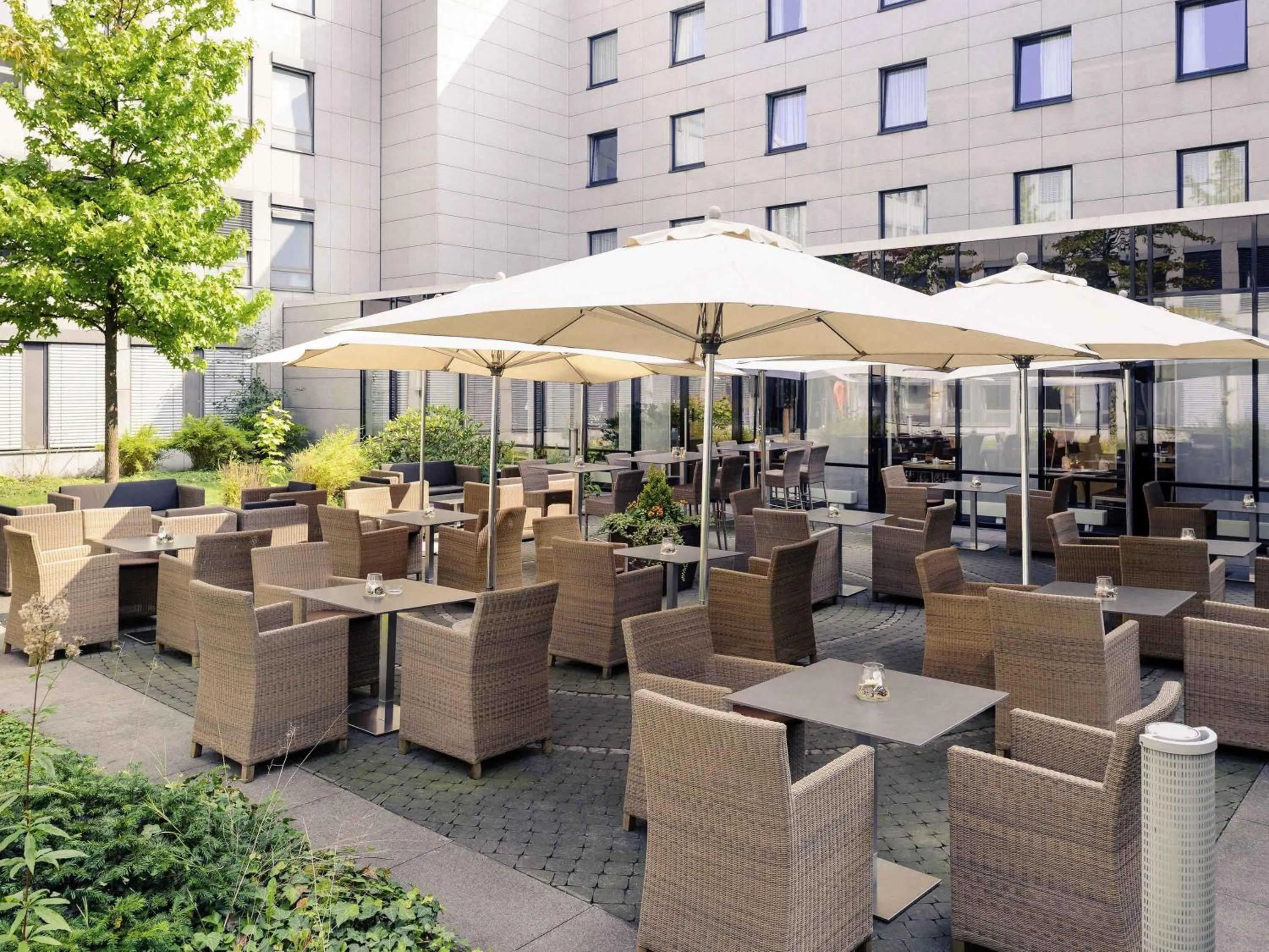 Restaurant/places to eat in Mercure Hotel Düsseldorf City Nord