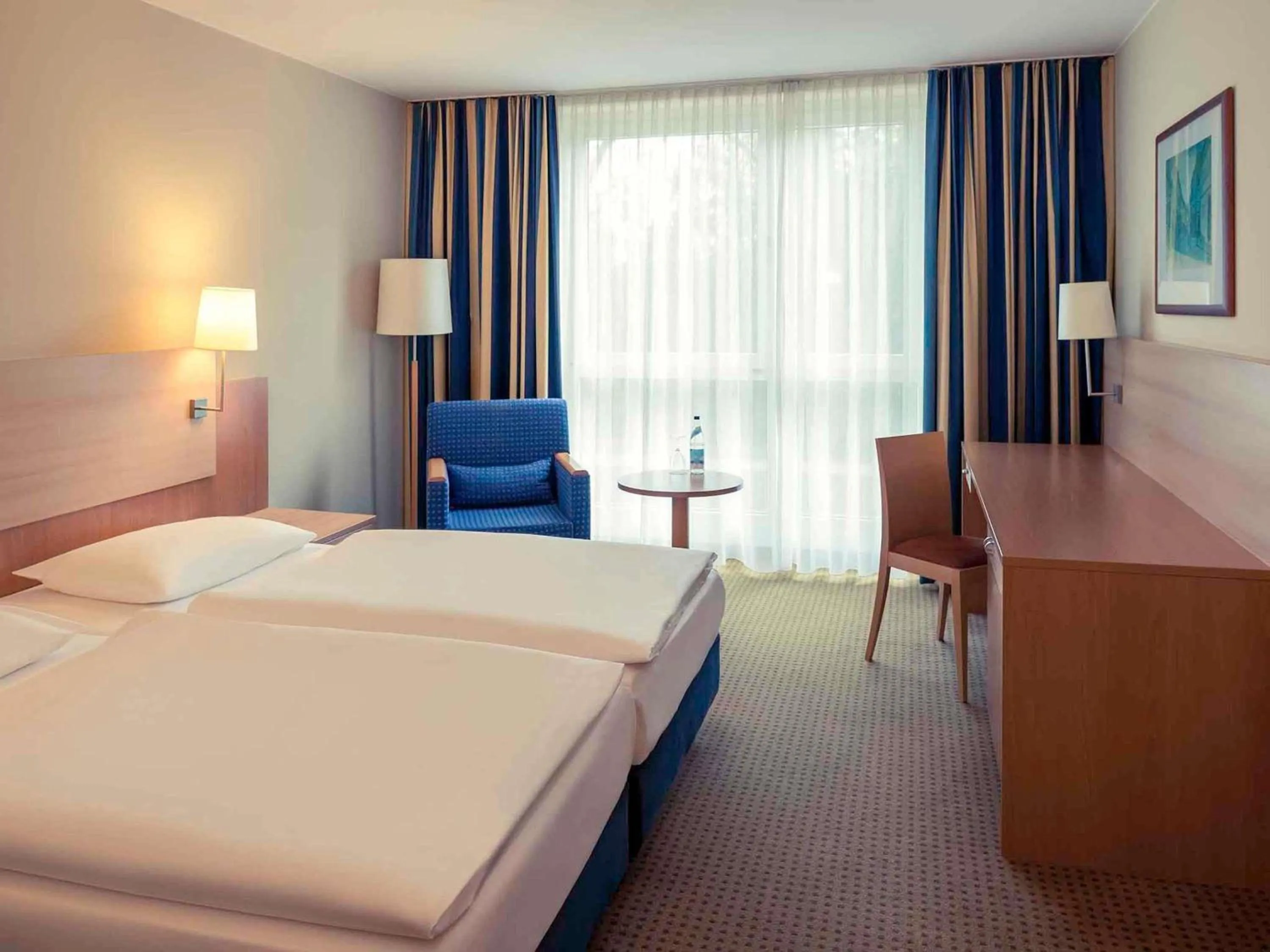 Bedroom, Bed in Mercure Hotel Schweinfurt Maininsel