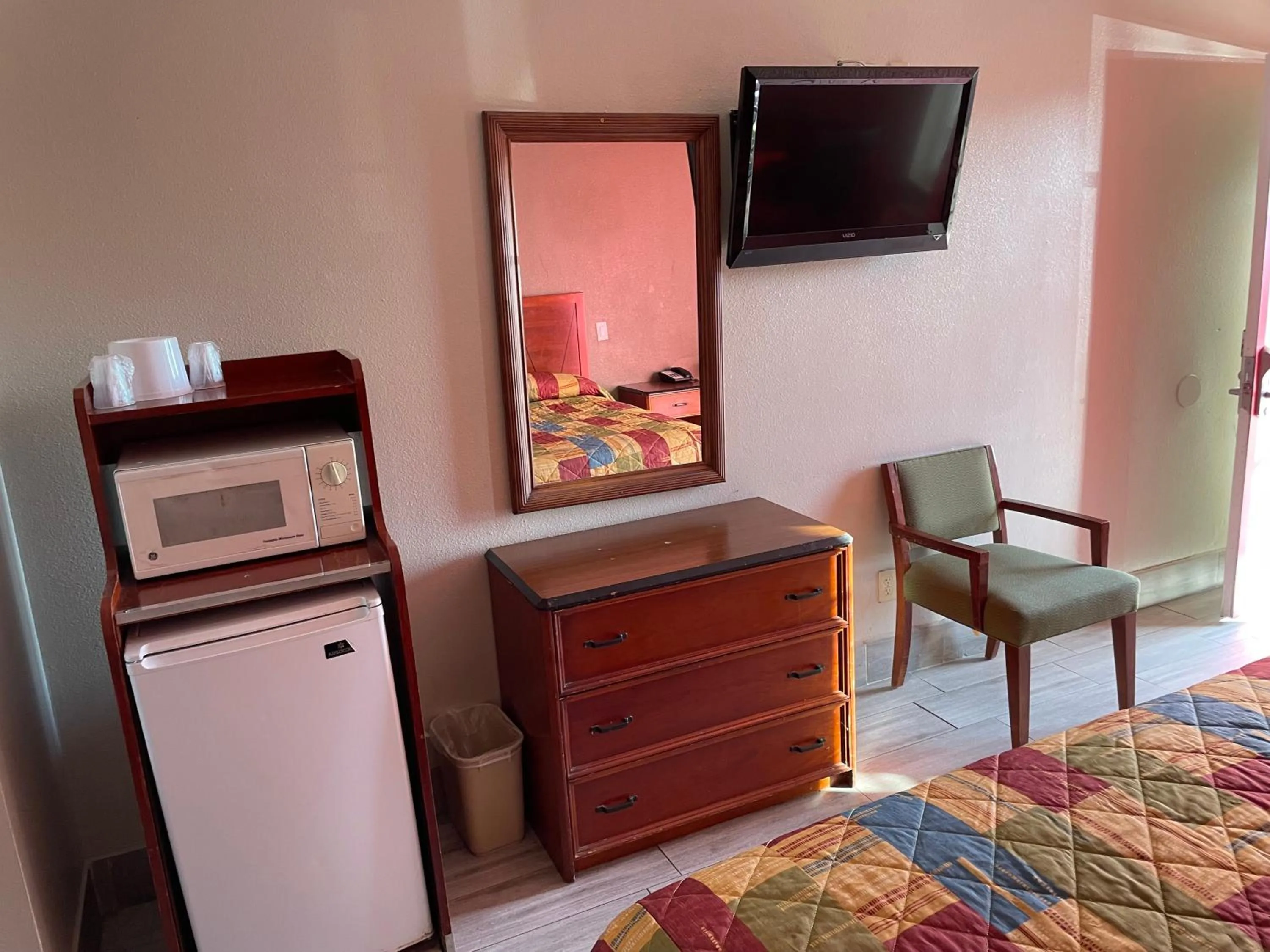 room service in Heritage inn and suites