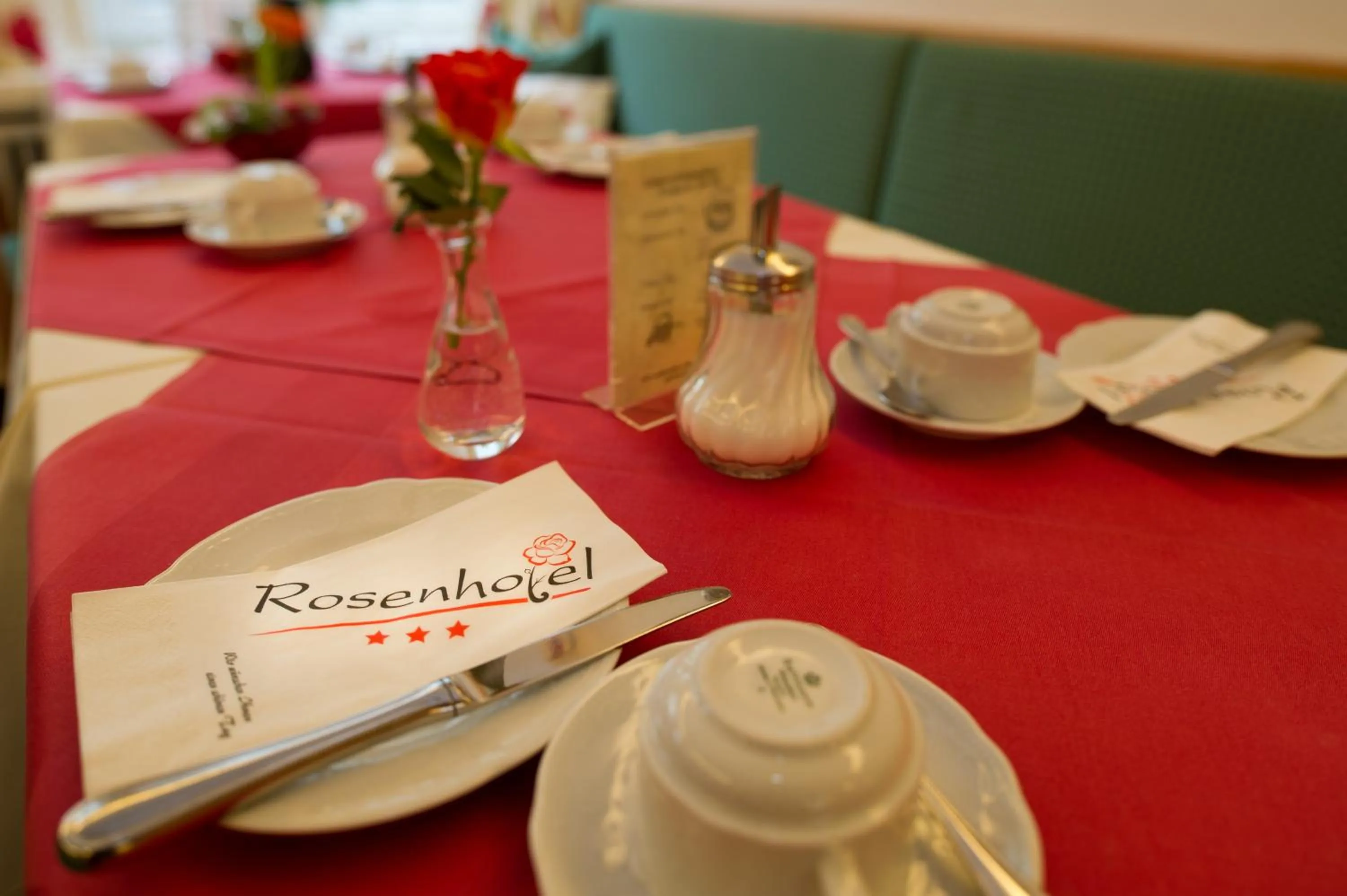 Restaurant/places to eat in Rosenhotel
