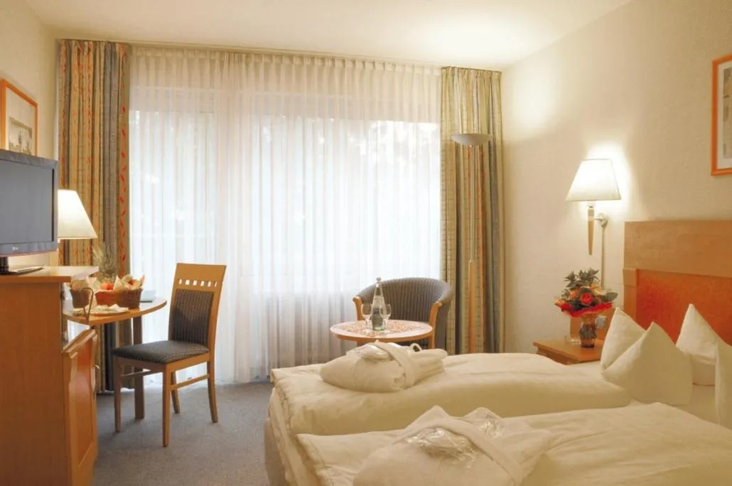 Photo of the whole room, Bed in Hotel Königshof