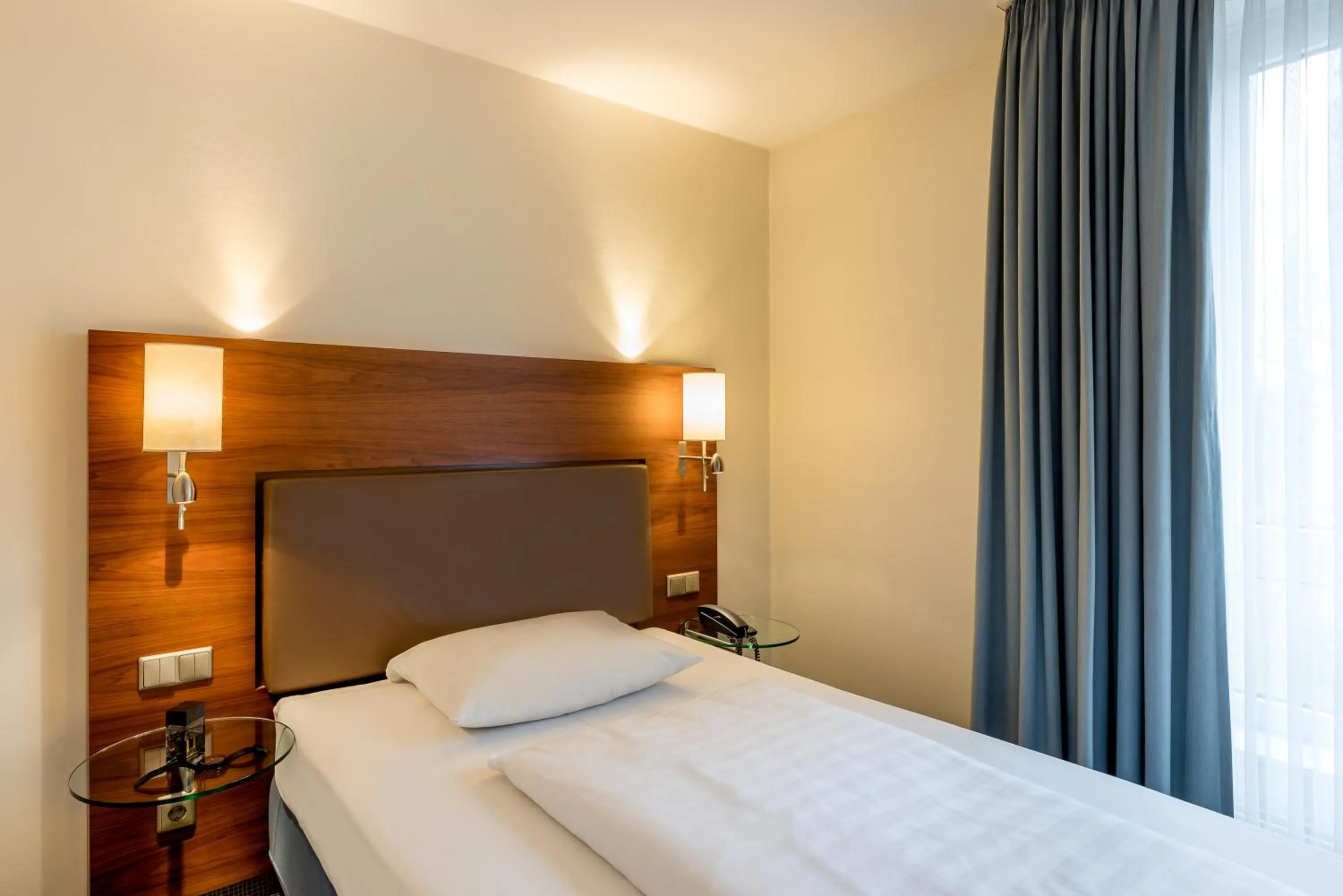 Bed in Mercure Hotel München Airport Freising