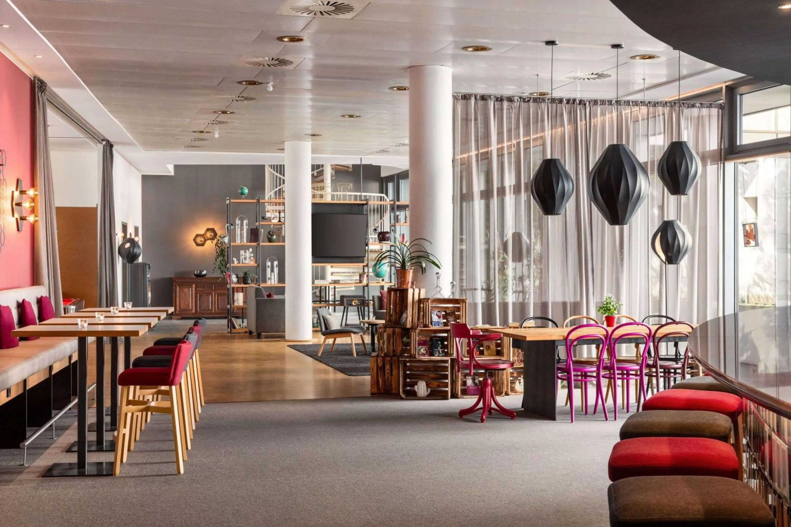 Lobby or reception in Vienna House Easy by Wyndham Trier