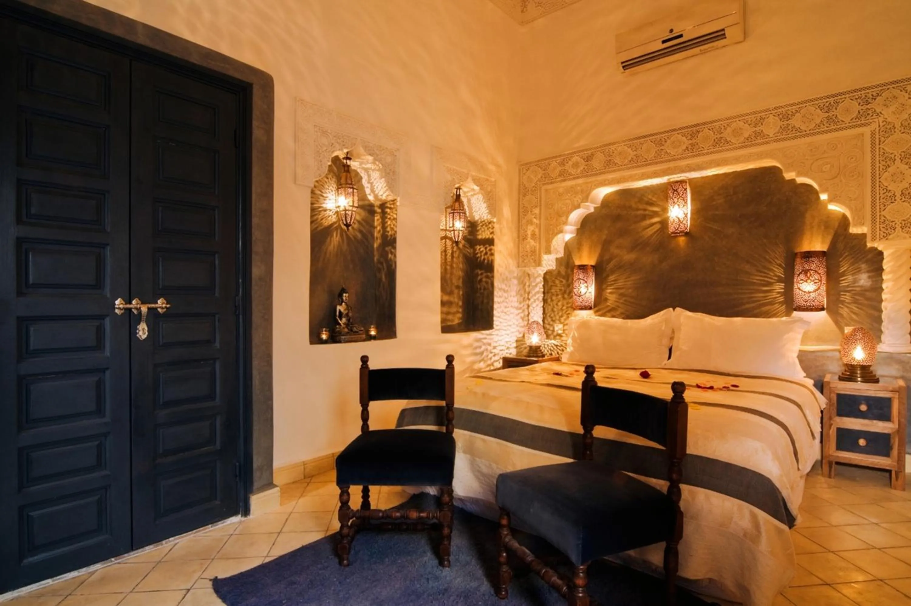 Photo of the whole room, Bed in Riad Cinnamon by Marrakech Riad