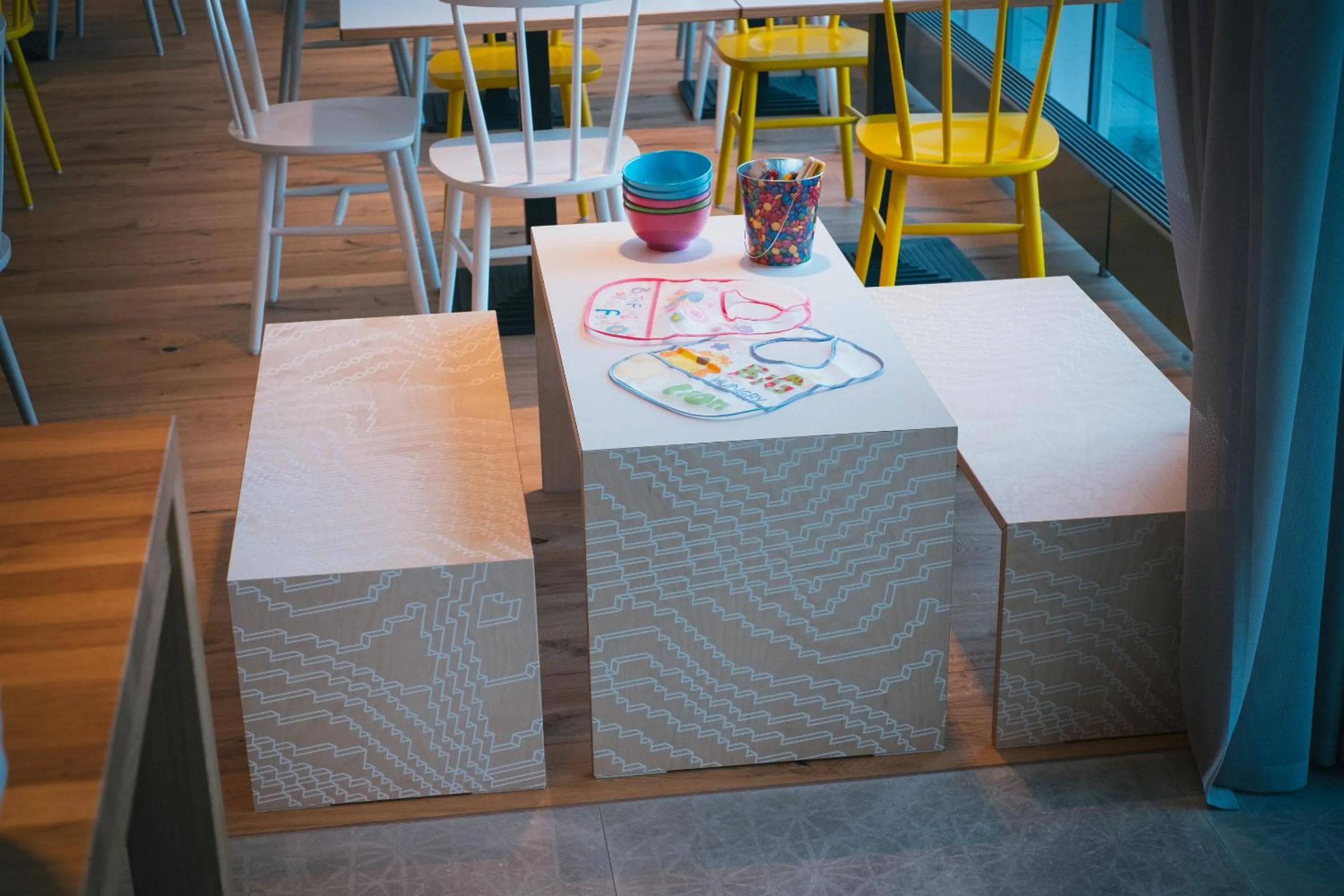 Decorative detail in Vienna House Easy by Wyndham Günzburg