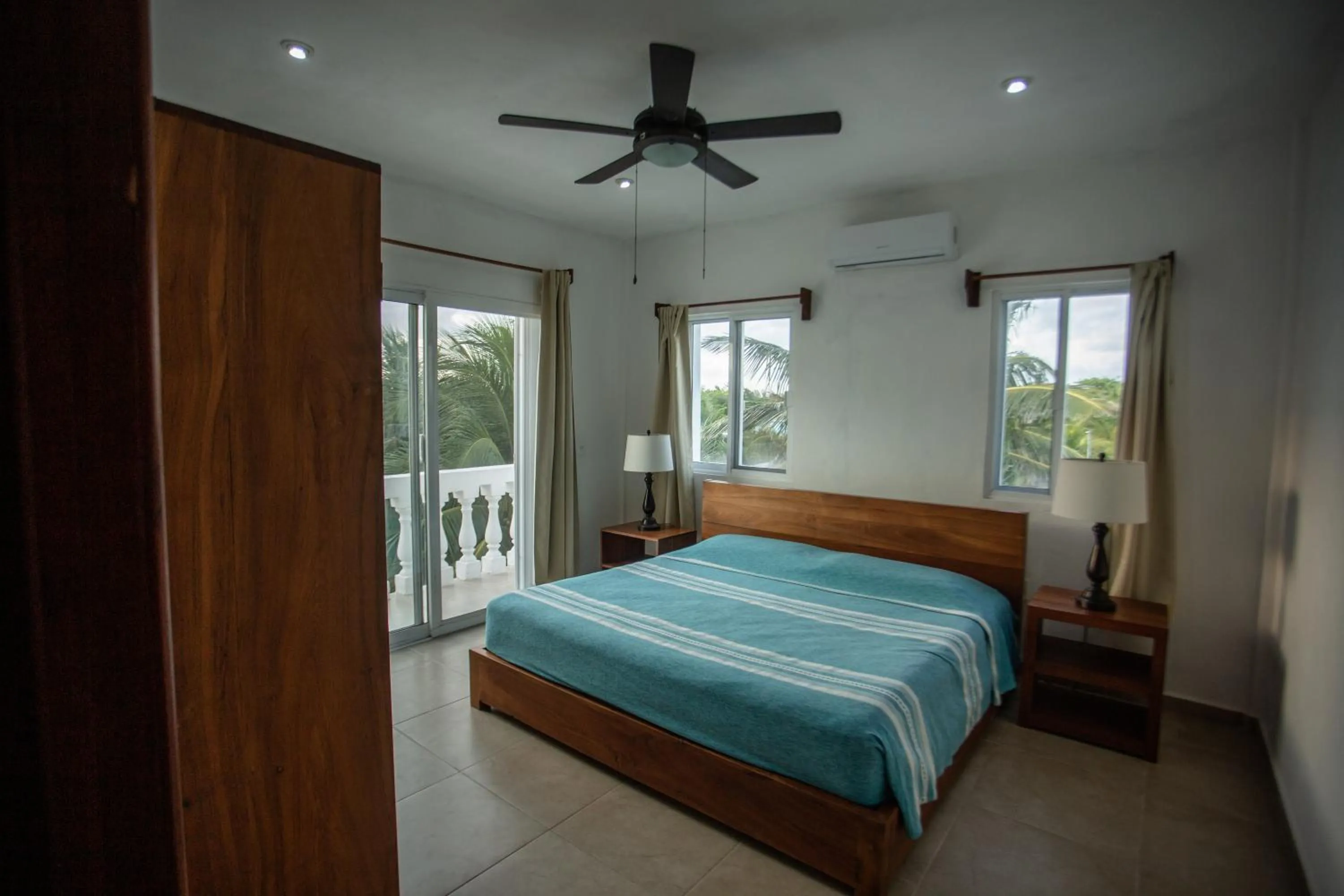 Bedroom, Bed in Caribbean Casa Blanca