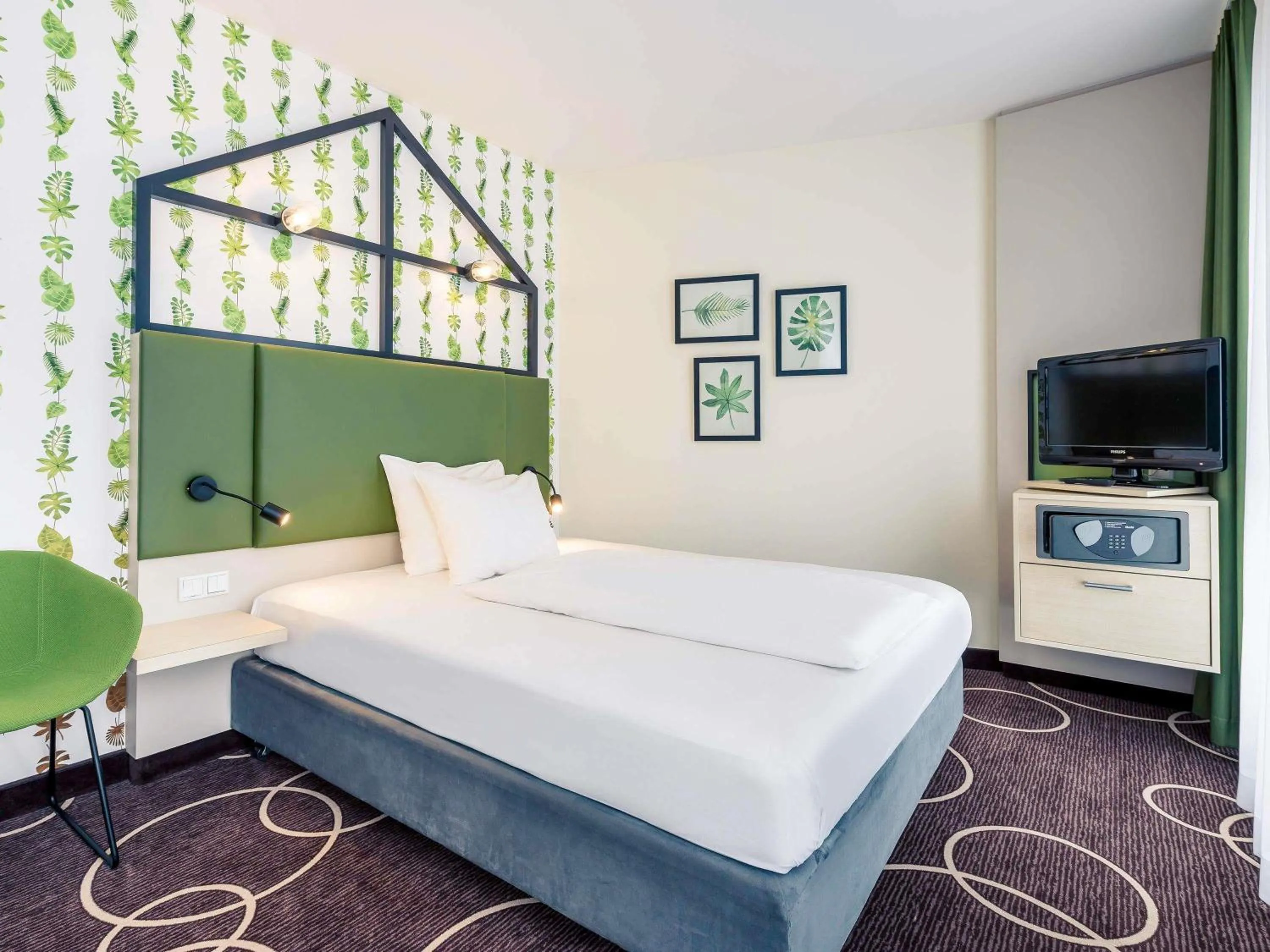 Bedroom, Bed in Mercure Hotel Hannover Mitte