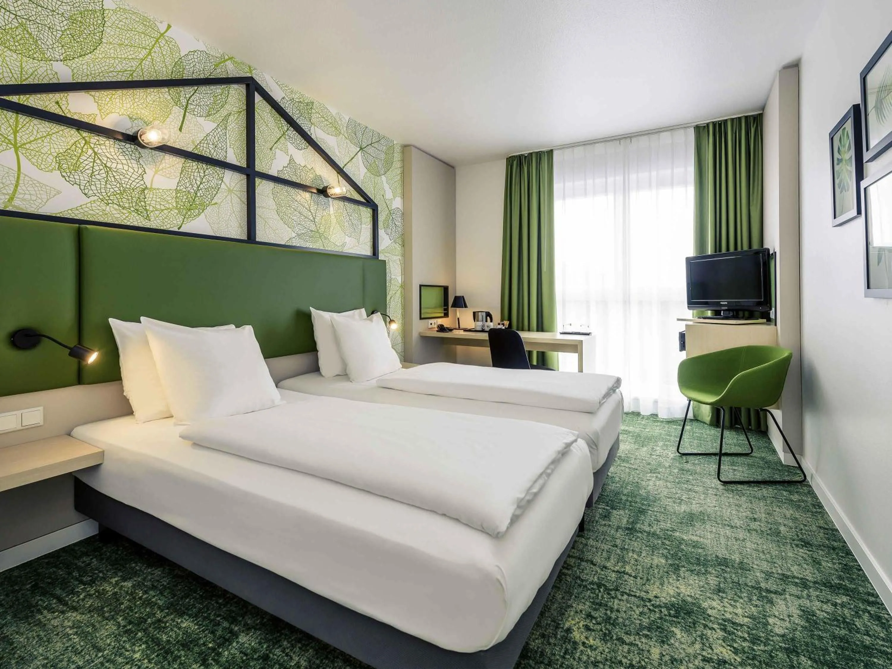 Bedroom, Bed in Mercure Hotel Hannover Mitte