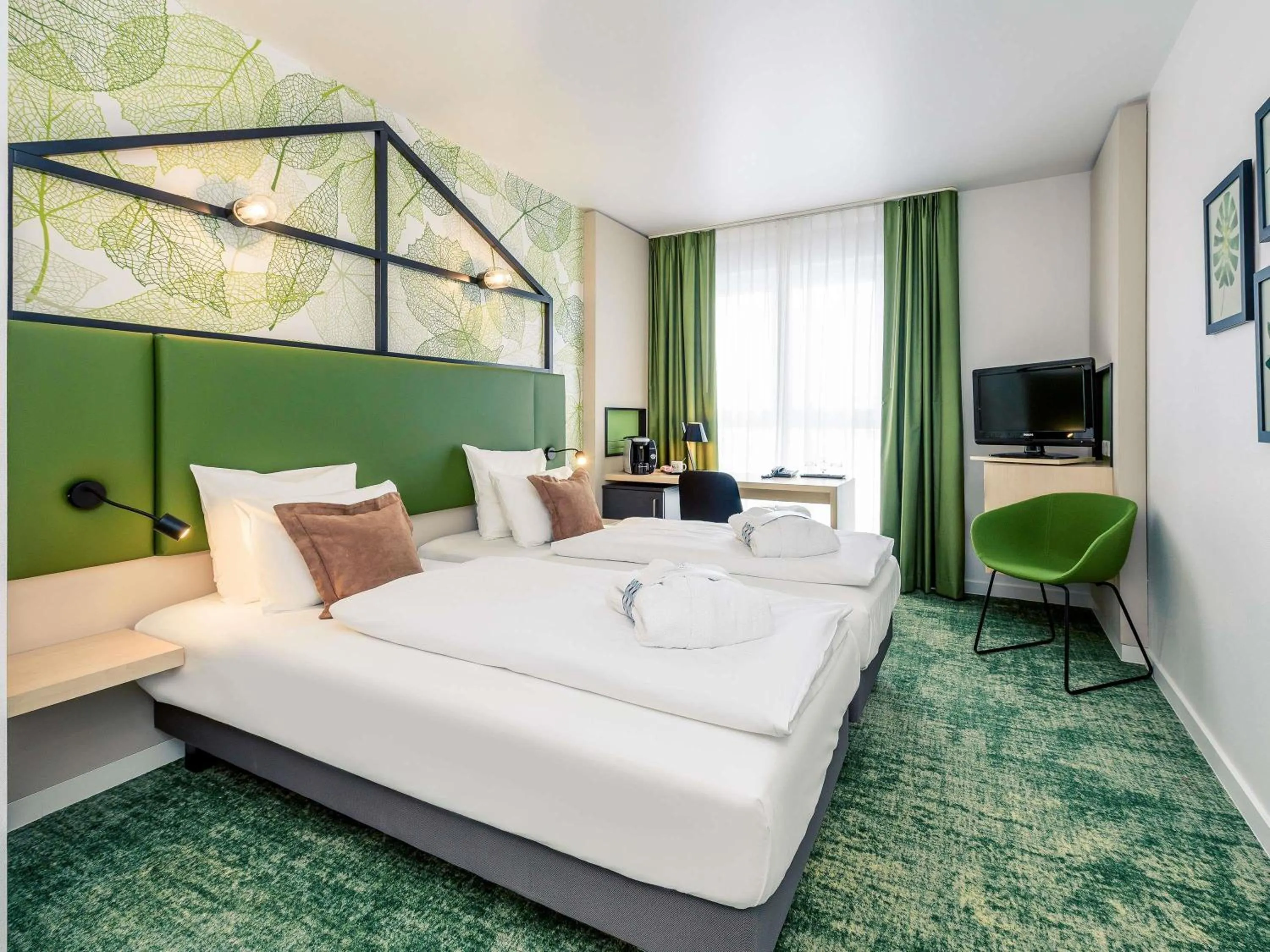 Bedroom, Bed in Mercure Hotel Hannover Mitte